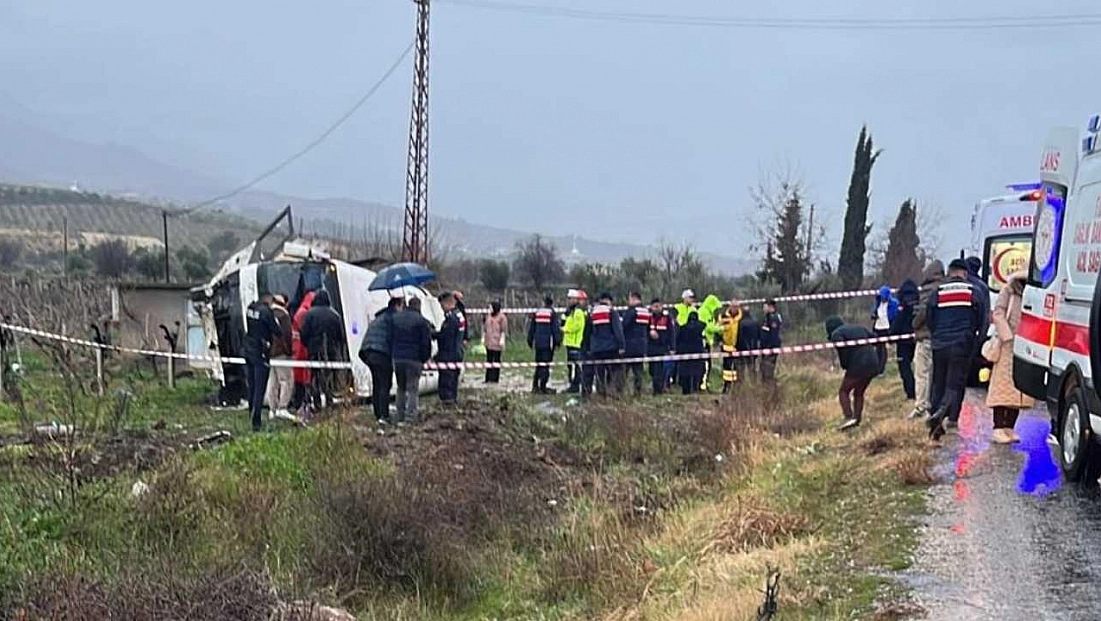Mesaiye giden memurlar üzüm bağına uçtu; 25 yaralı