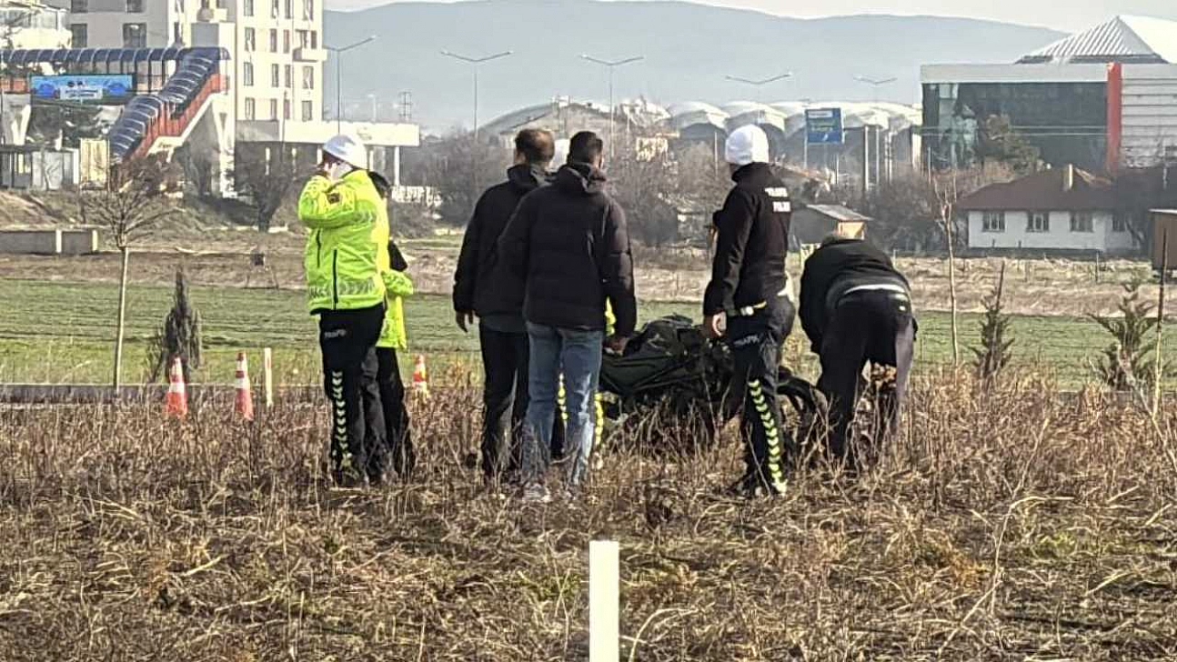 Geceden beri haber alınamayan 19 yaşındaki genç, kaza yapmış halde ölü bulundu