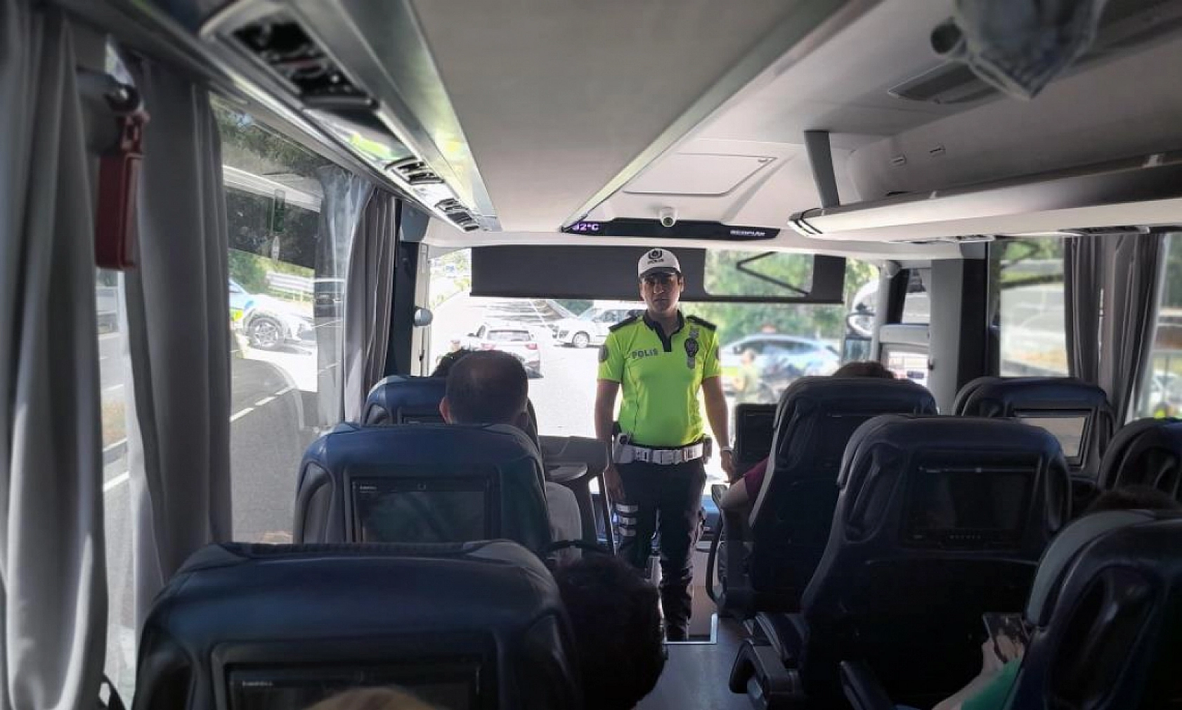 Muğla'da dron ve helikopter destekli trafik denetimi