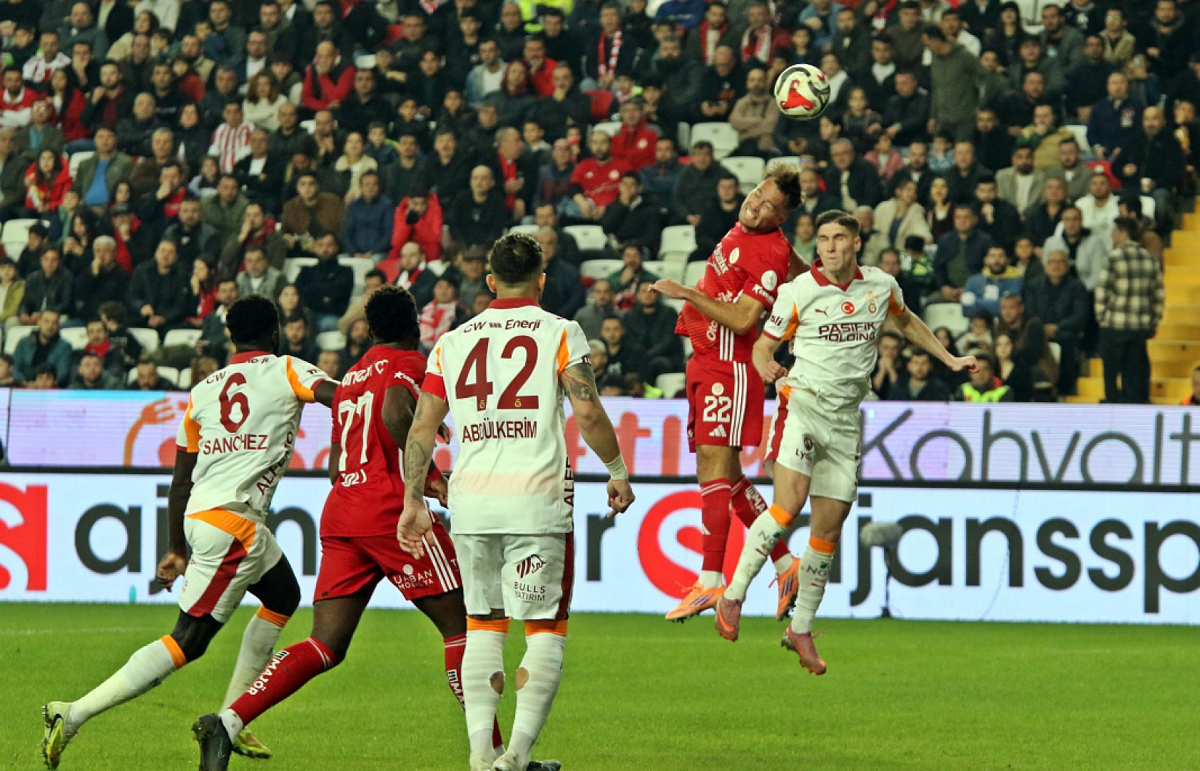 Trendyol Süper Lig: Antalyaspor: 1 - Galatasaray: 4