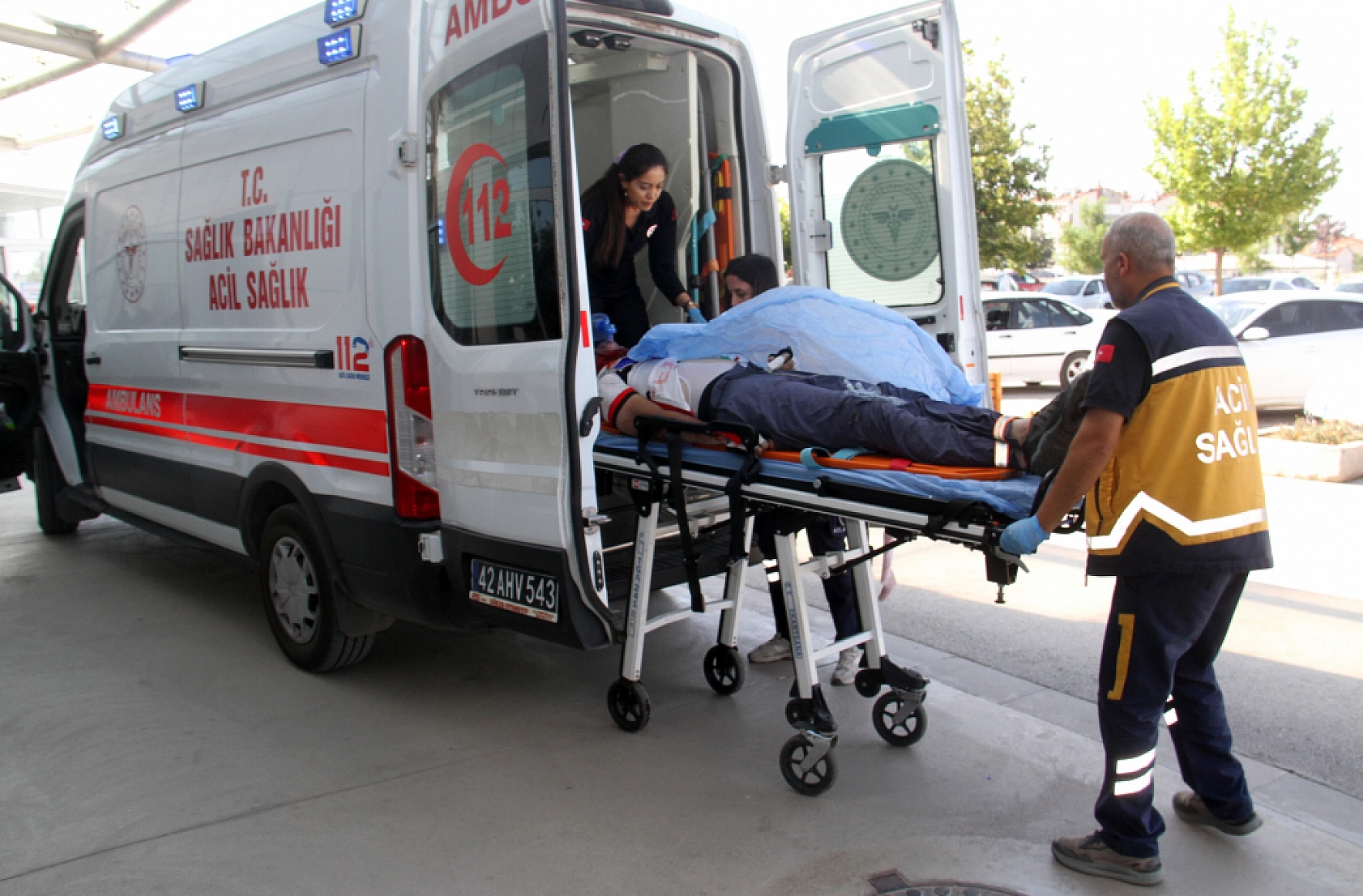 Otomobilin çarptığı bisiklet sevdalısı sağlık çalışanı hayatını kaybetti