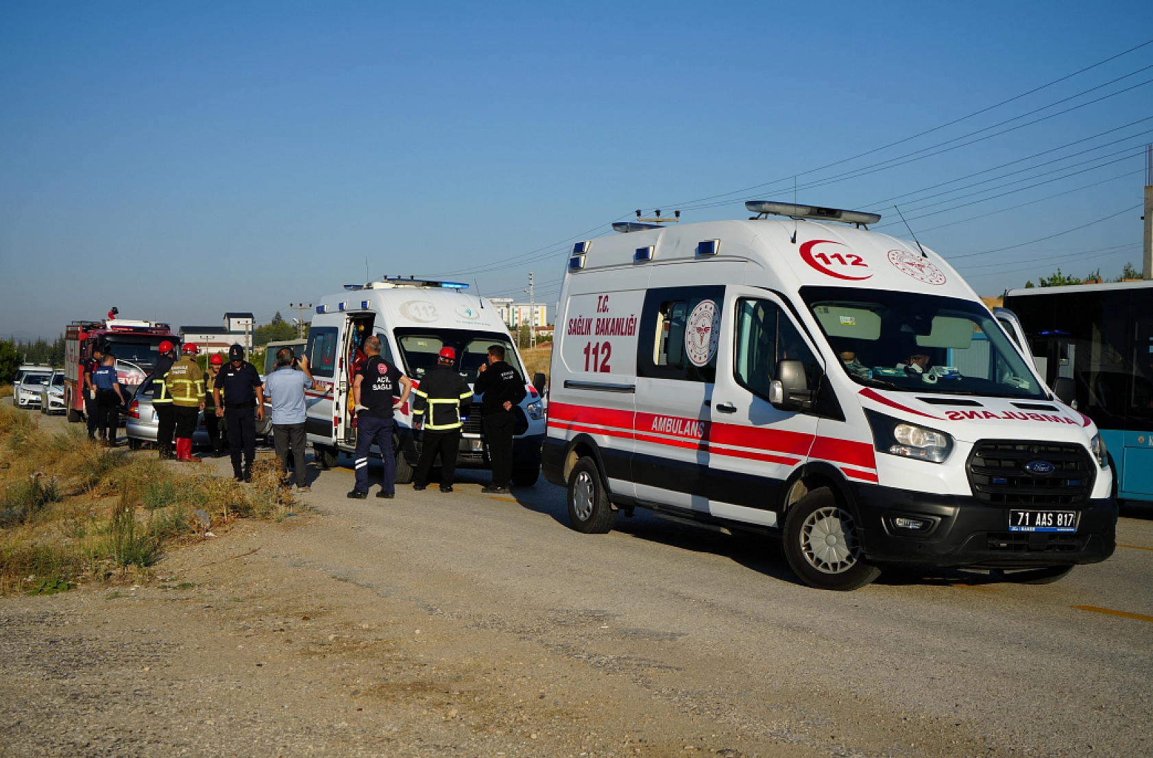 Otomobiller kafa kafaya çarpıştı: Sürücüler hayatını kaybetti