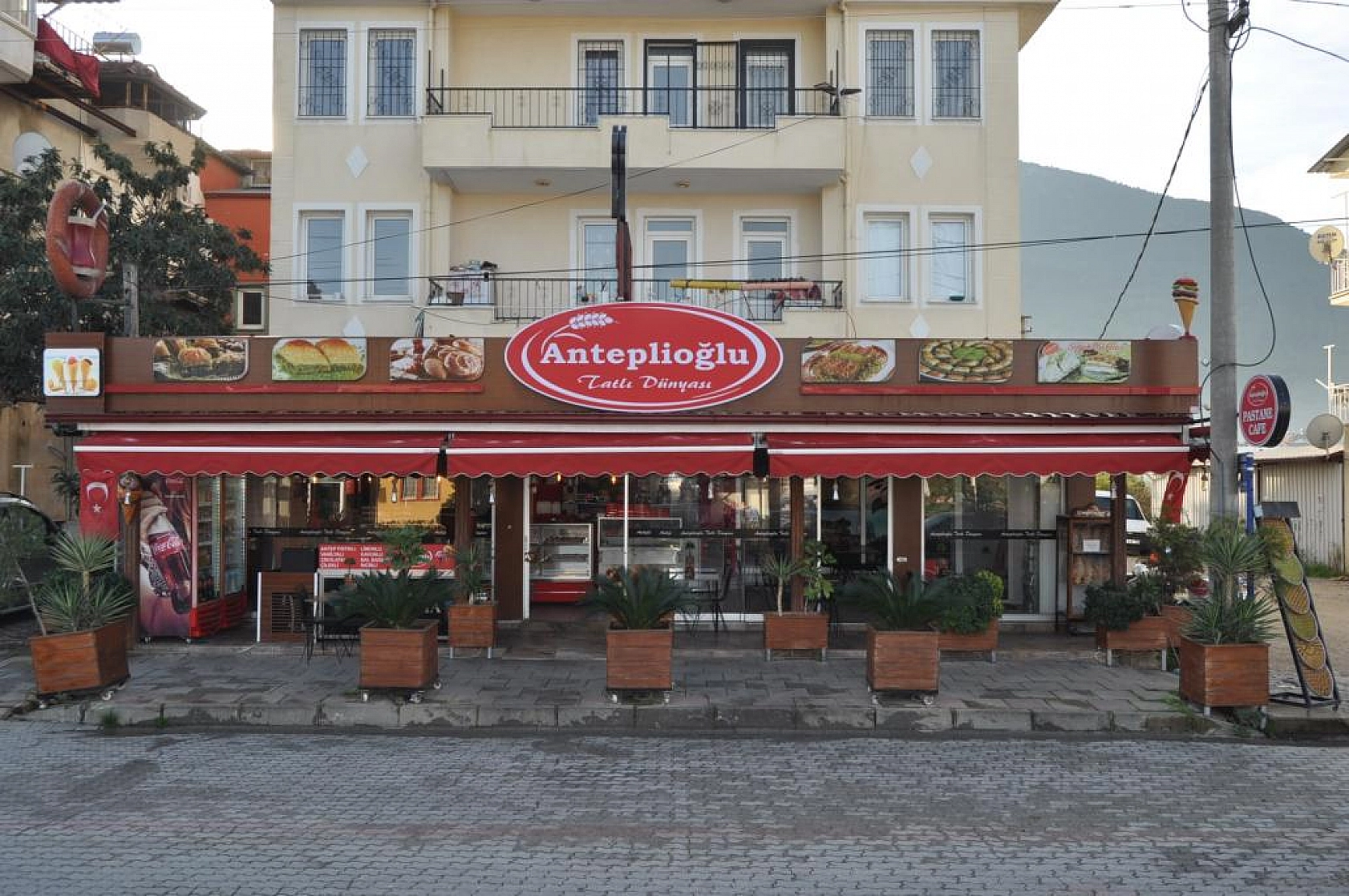 Anteplioğlu Tatlı Dünyası fark yaratıyor