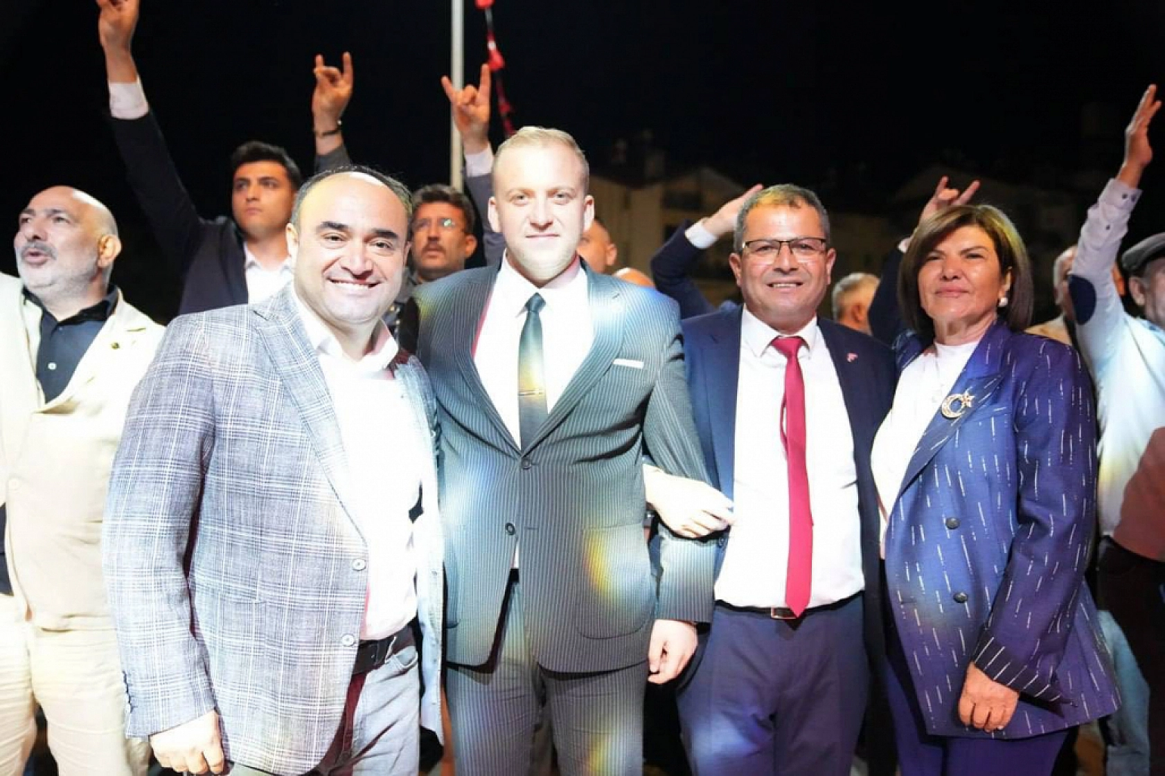 Seydikemer'de Ali Kınık ve Ozan Manas Rüzgarı Esti