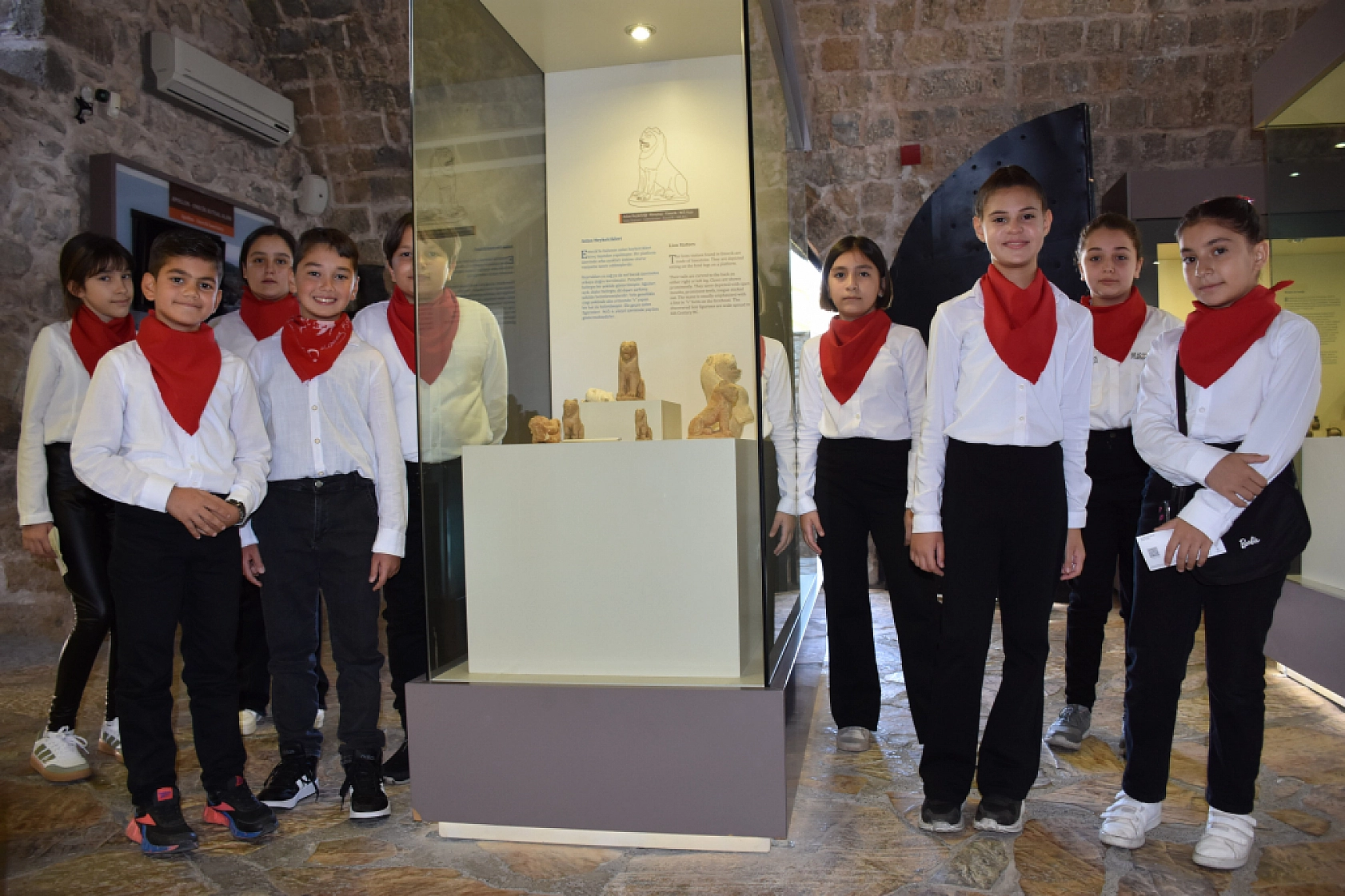 Öğrenciler kültür varlığı kaçakçılığıyla mücadeleye dikkati çekti