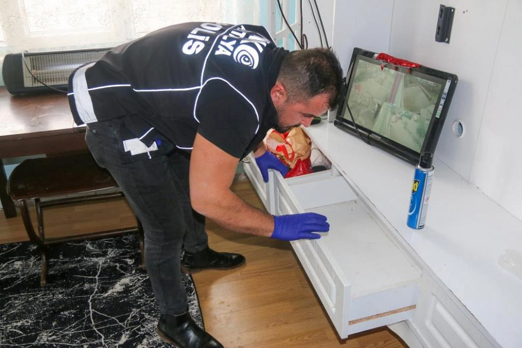 250 polisin katılımıyla film gibi uyuşturucu operasyonu