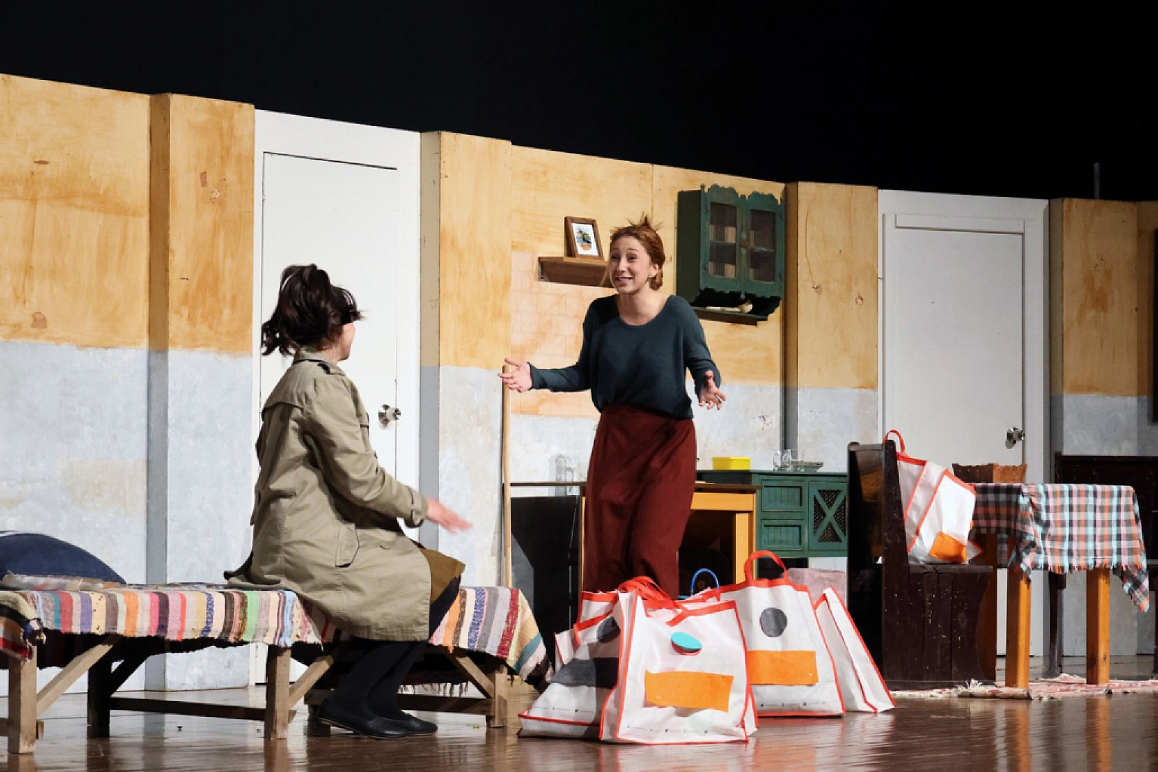 Menteşe Belediye tiyatrosu oyunlarını 30 bin kişi izledi