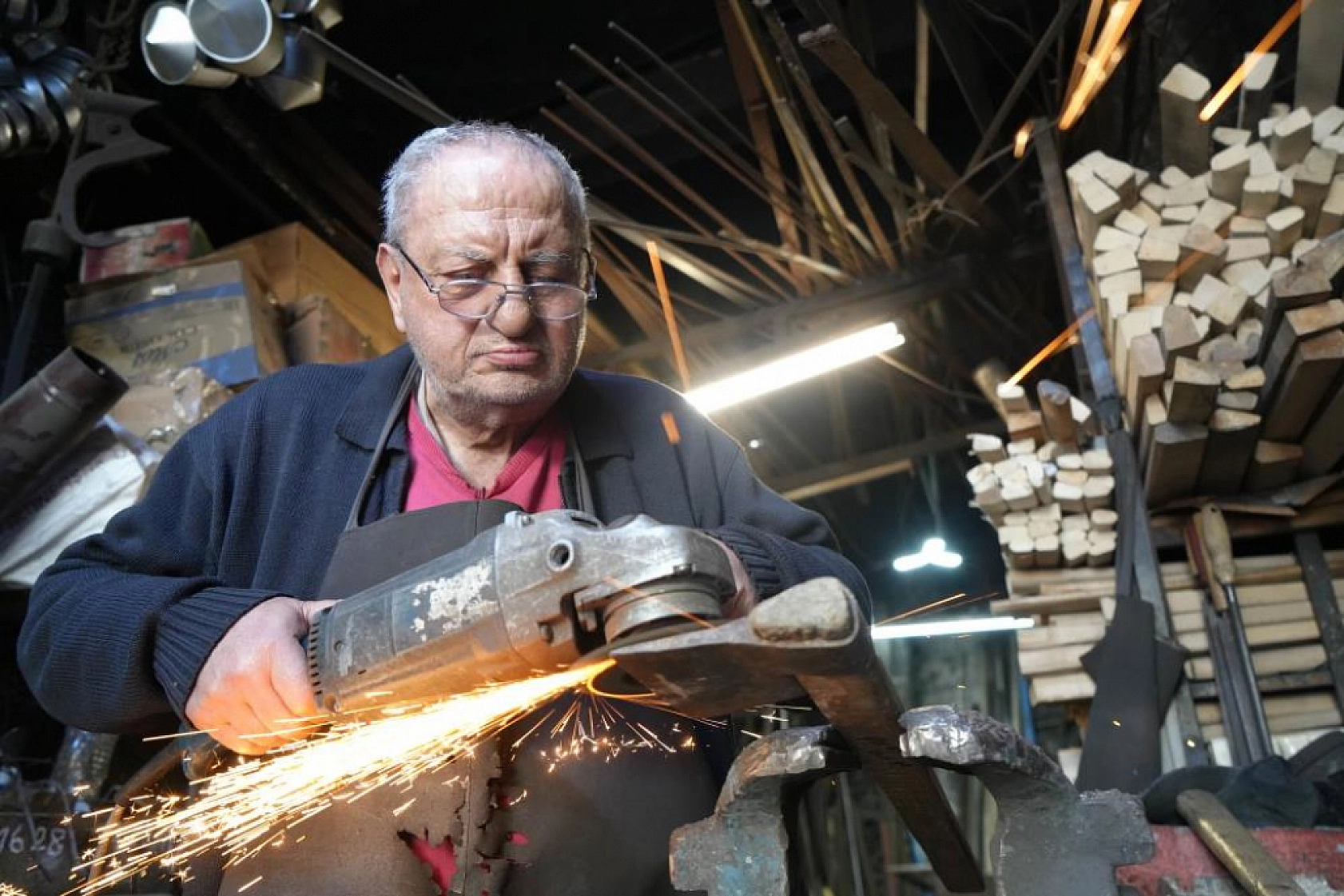 Yarım asırlık demirci usta uyardı: 'Bıçağınızı bulaşık makinesine atmayın, kurbanda sorun yaşarsınız'