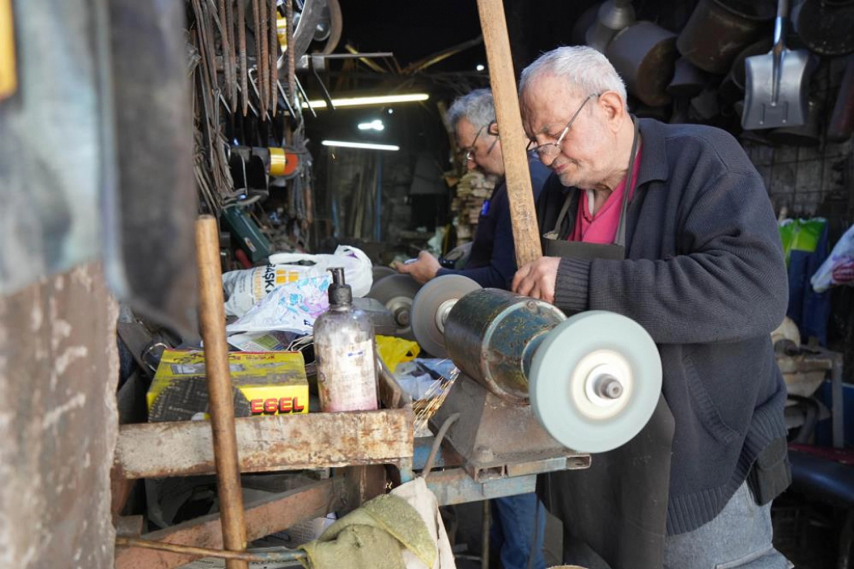 Yarım asırlık demirci usta uyardı: 'Bıçağınızı bulaşık makinesine atmayın, kurbanda sorun yaşarsınız'