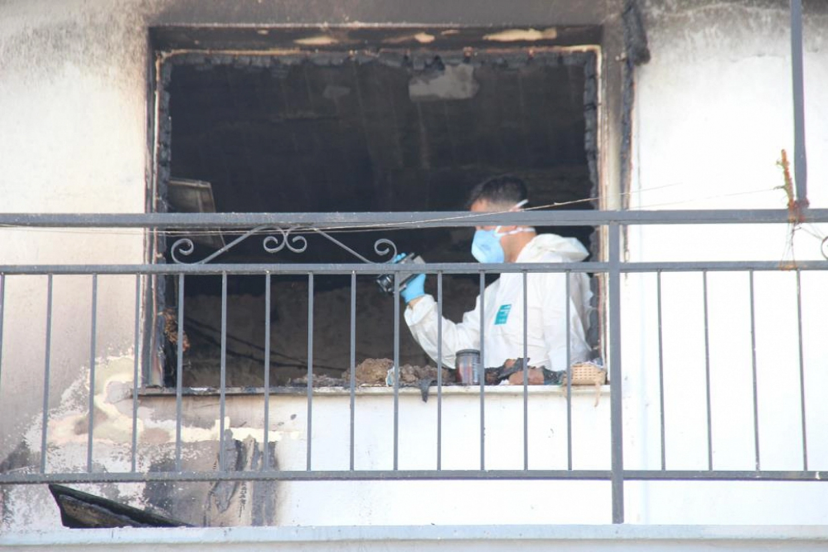 Solunum cihazına bağlı hayatı, alevler arasında sona erdi