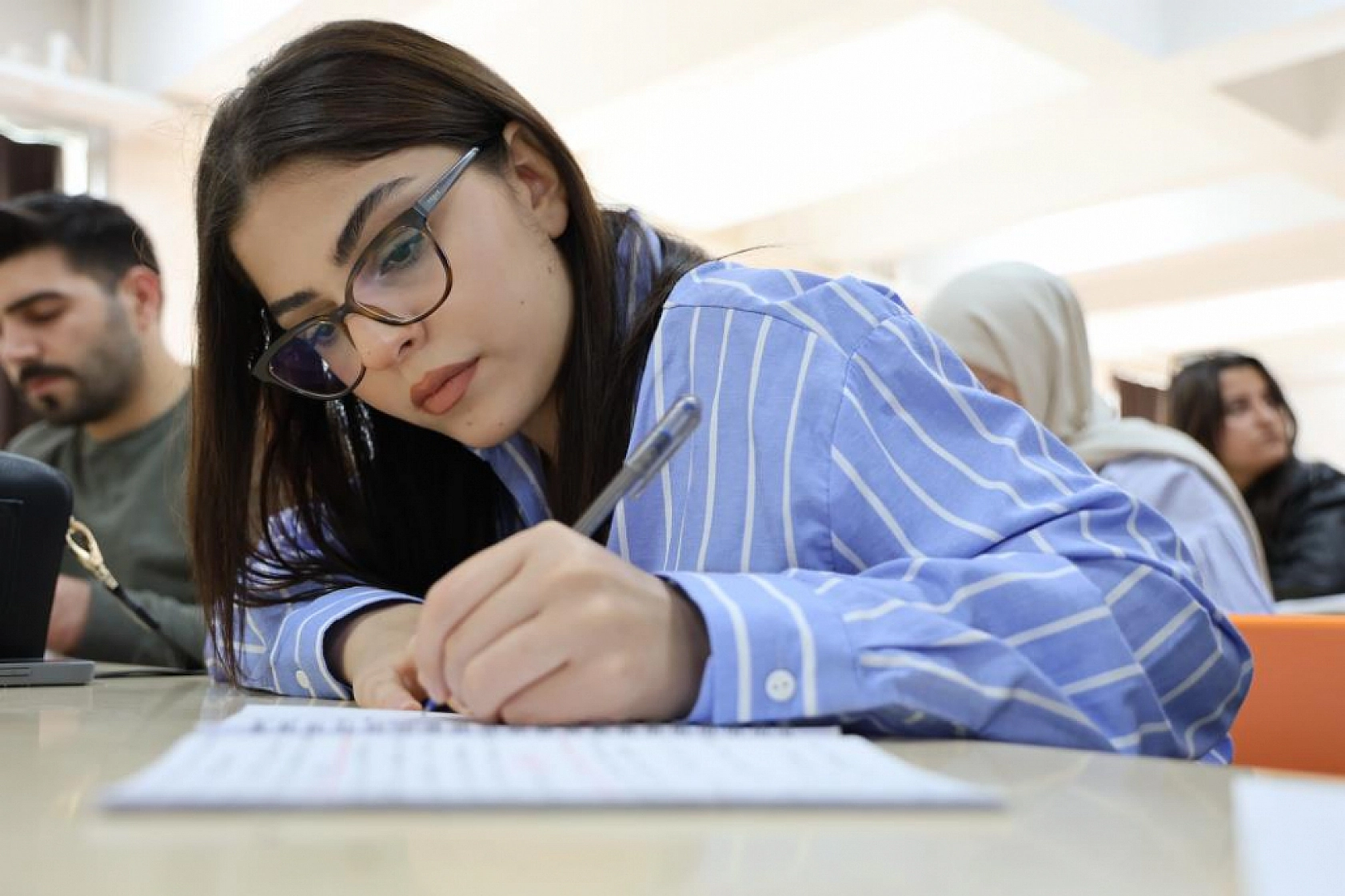 58 yaşındaki dede, 18 yaşındaki torunuyla aynı üniversitede okuyor