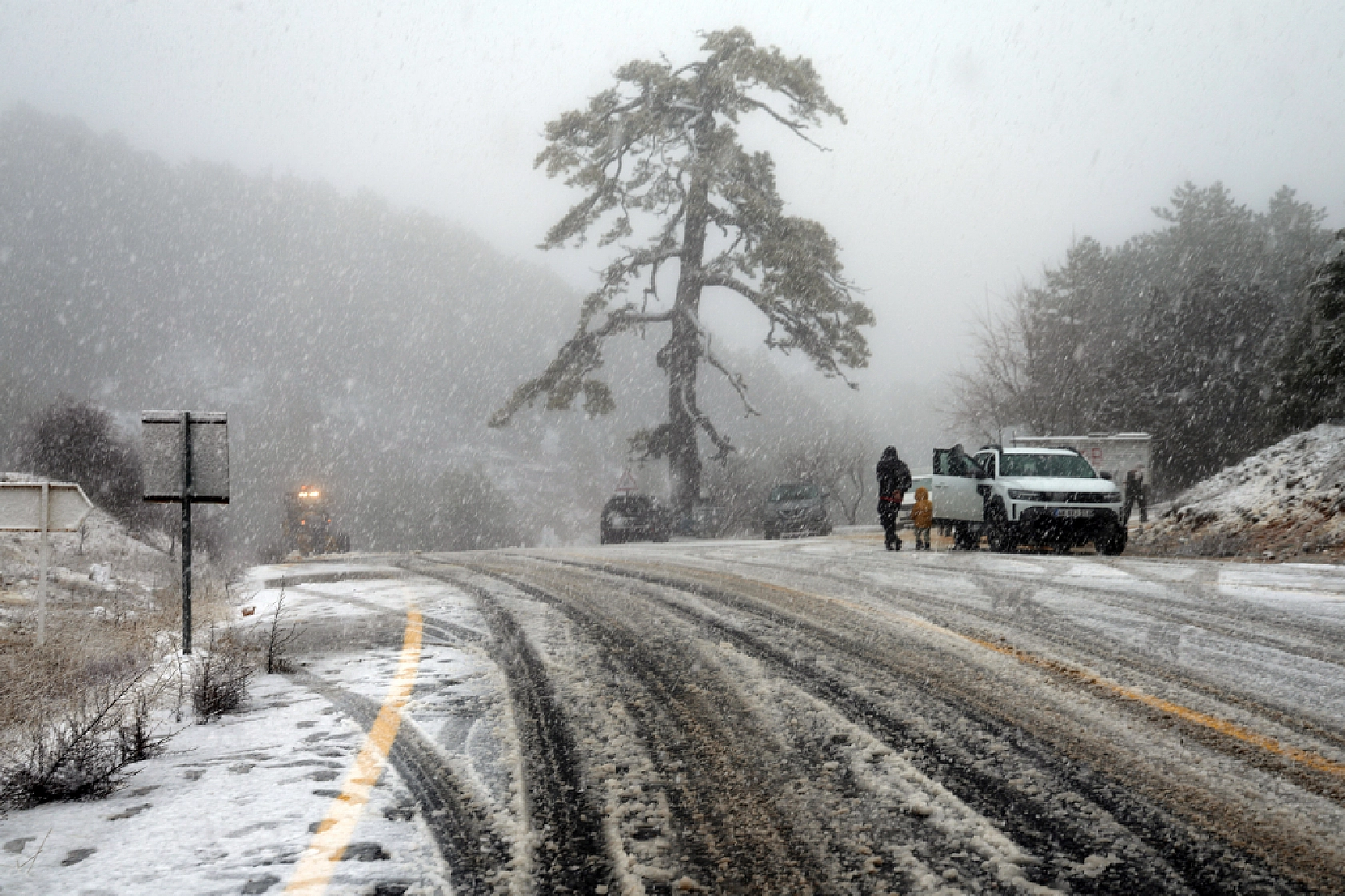 Muğla'nın yüksek kesimlerinde kar yağışı etkili olmaya başladı