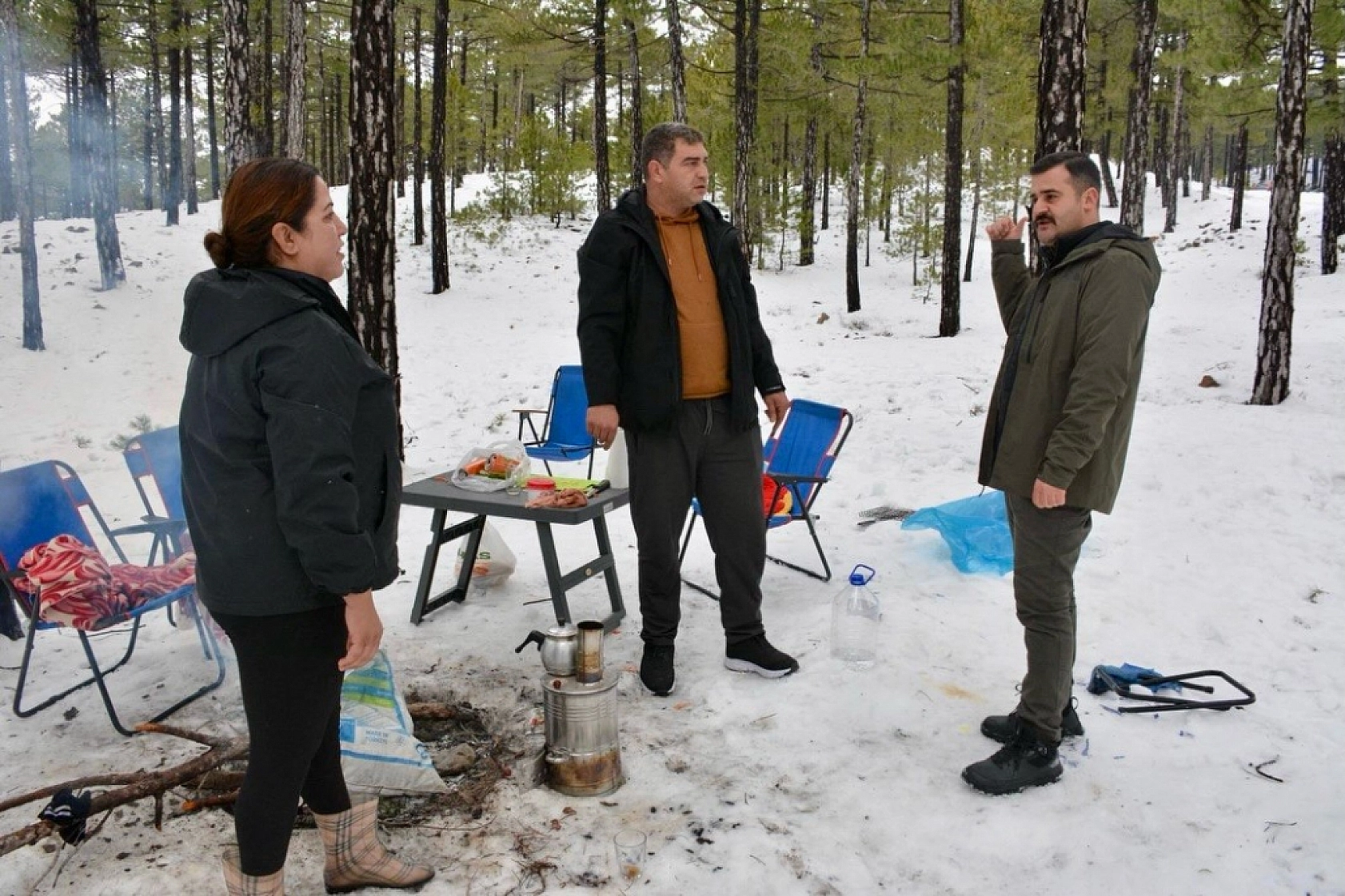 Köyceğiz Kaymakamı Kumcu, vatandaşların kar keyfine ortak oldu