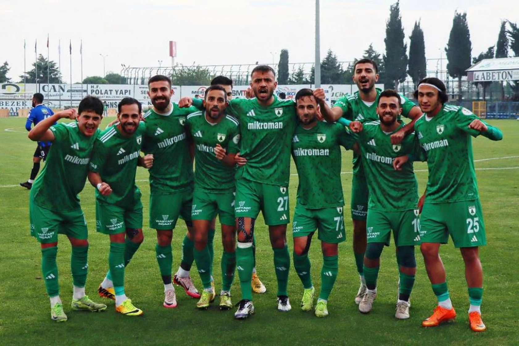 Muğlaspor deplasmanda zirveyi kaptı