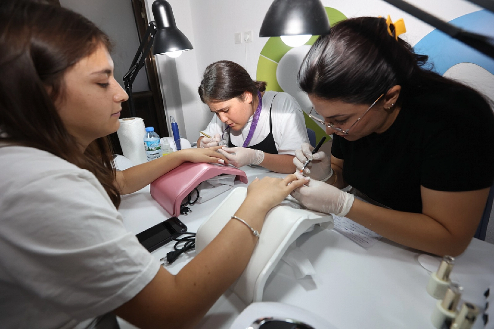 Muğla Kadın Yaşam Merkezlerinde Tırnak Bakım Atölyesi Yoğun İlgi Görüyor