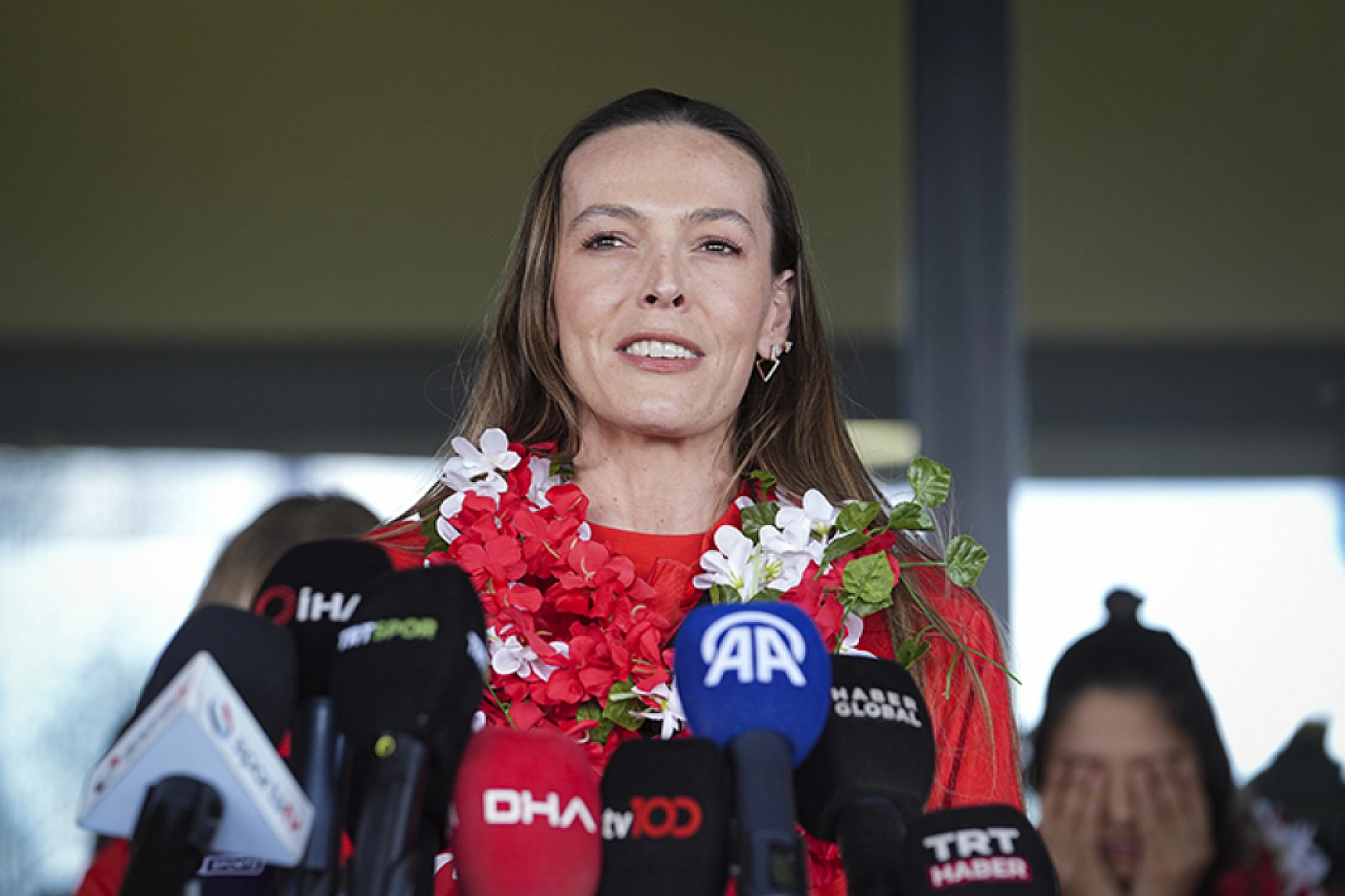 Dünya ikincisi A Milli Kadın Voleybol Takımı yurda döndü