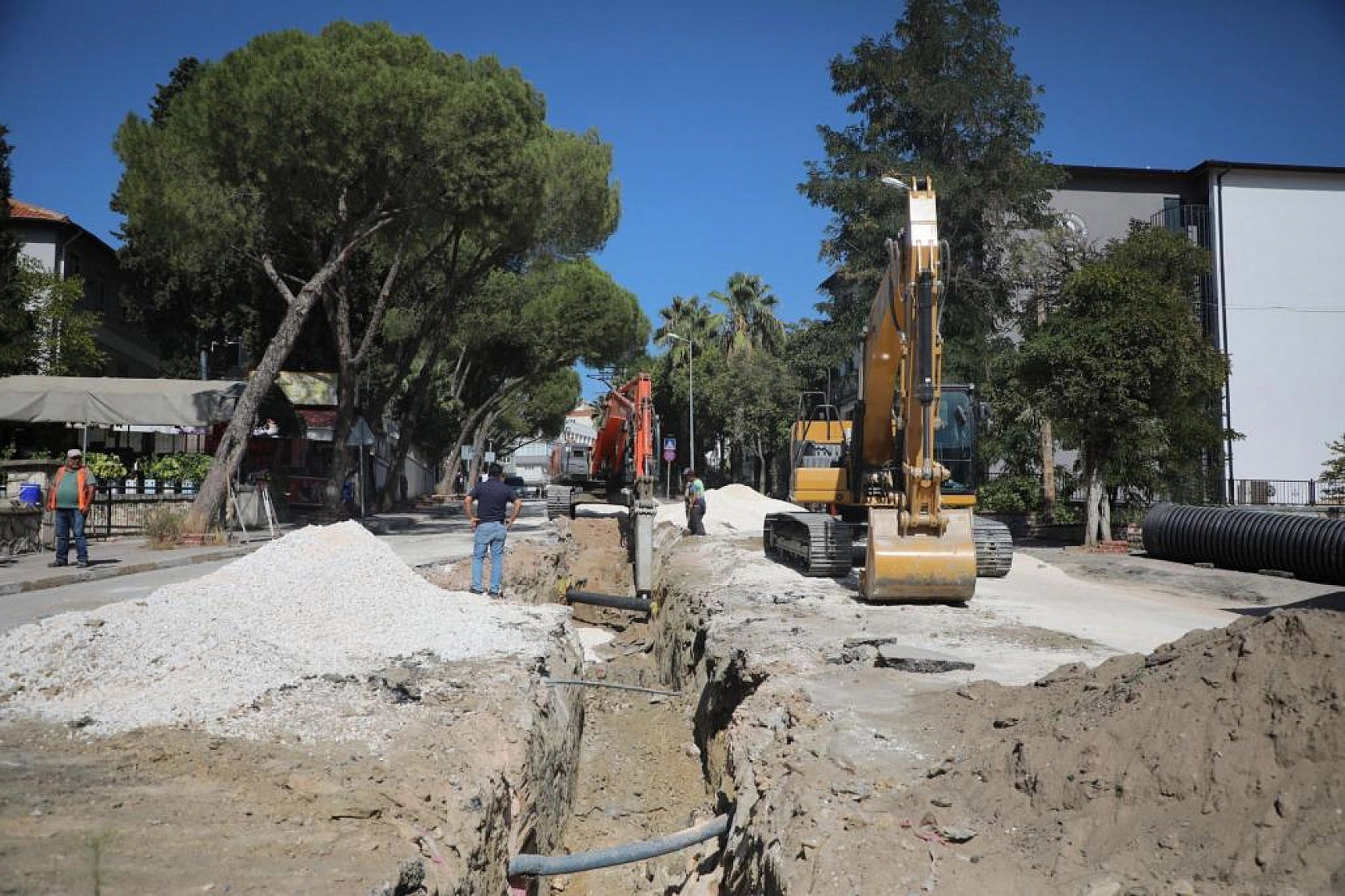 Alt ve Üstyapı Çalışmaları Sürüyor