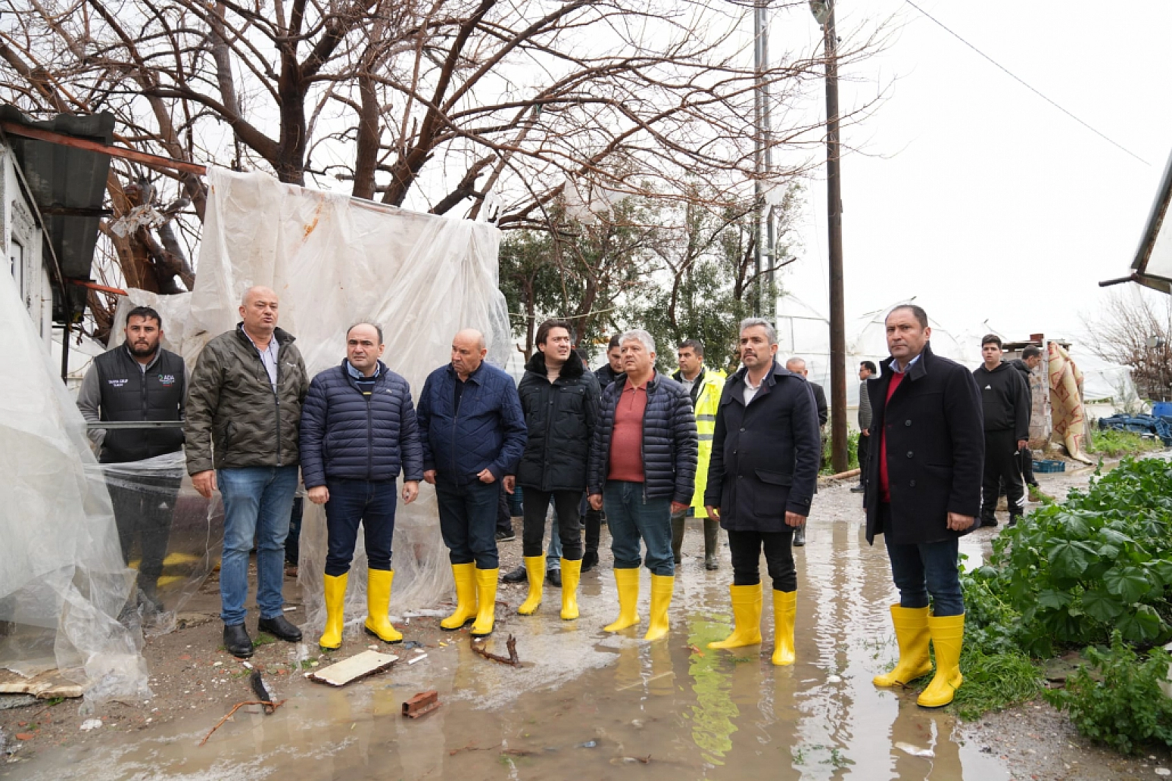 Seydikemer'de fırtınadan zarar gören üreticileri ziyaret ettiler