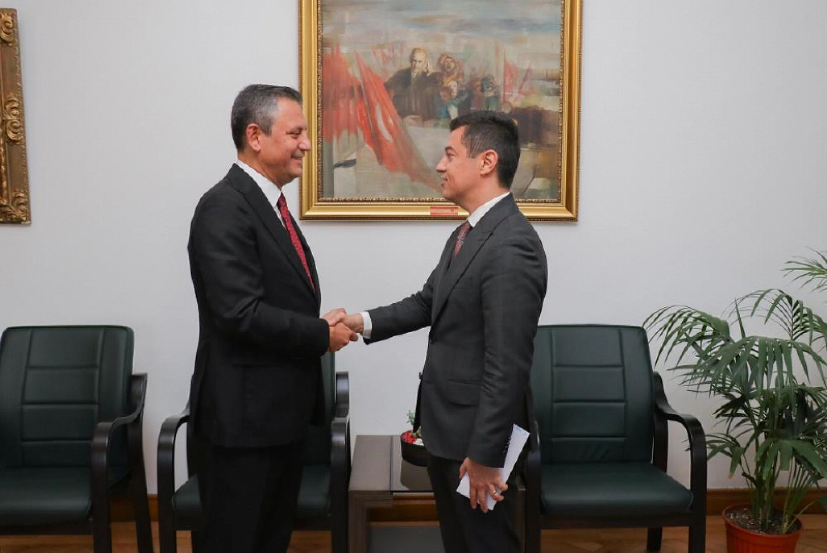 Başkan Ünlü'den, CHP lideri Özel'e davet