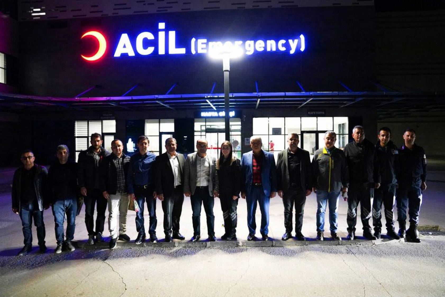 Başkan Akdenizli, Yılın Son Akşamı Görev Başındaki Personeli Ziyaret Etti