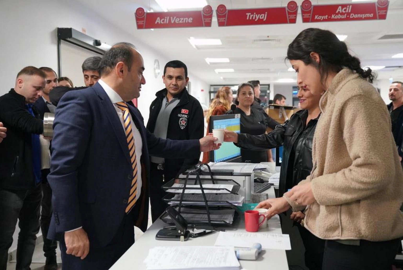 Başkan Akdenizli'den İçleri Isıtan Davranış