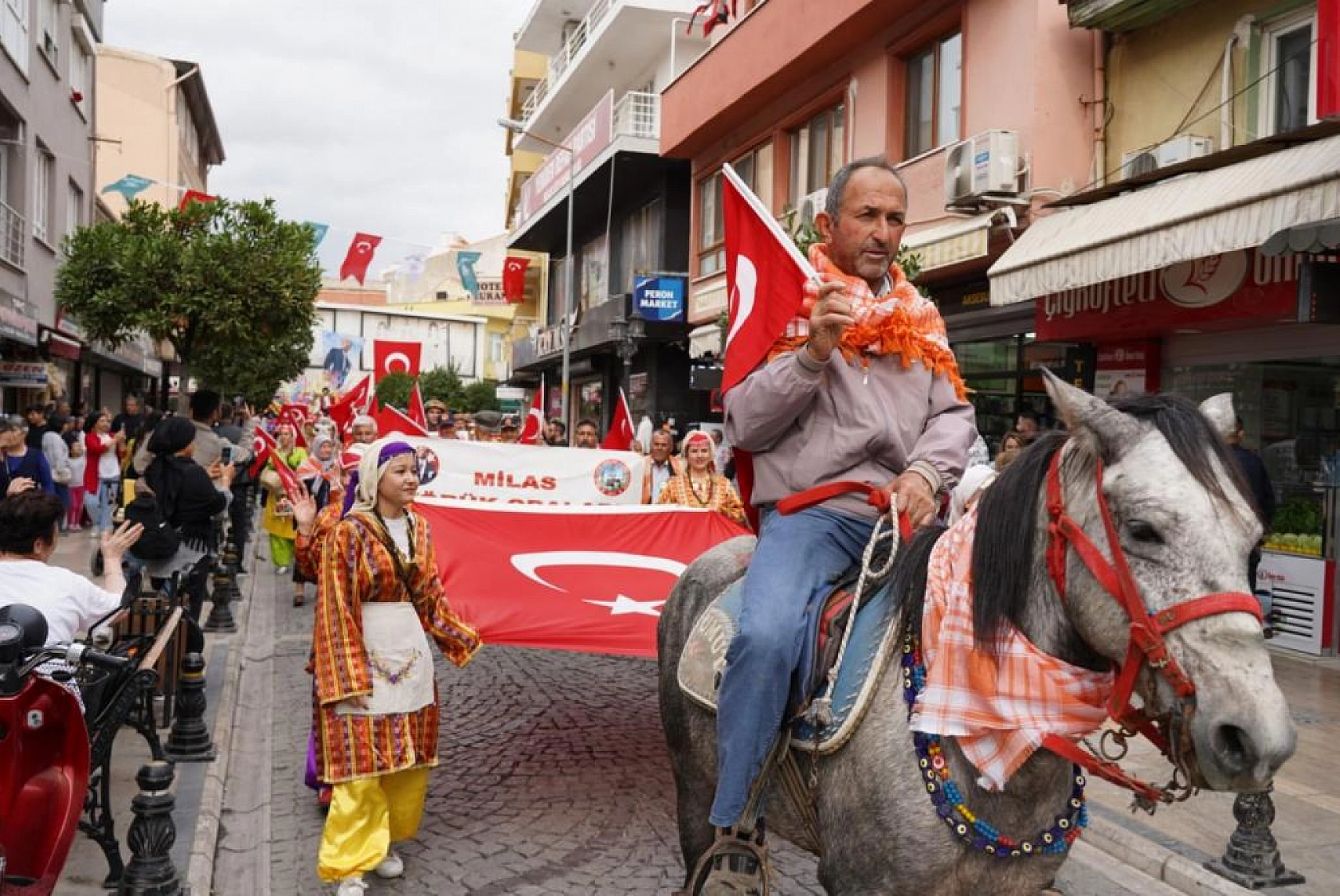 Zeytinin başkentinde hasat coşkusu başladı