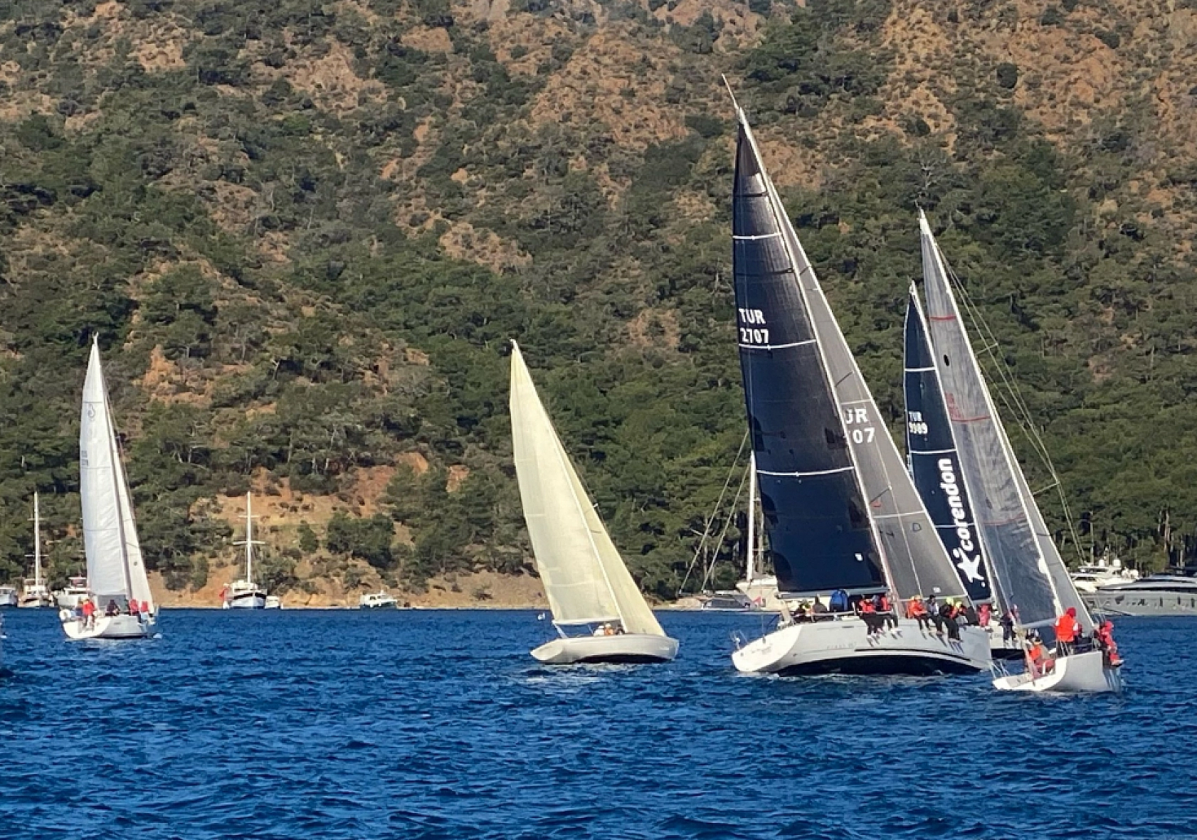 Yat yarışlarında Göcek Kış Trofesi'nin ikinci ayağı, Fethiye'de tamamlandı