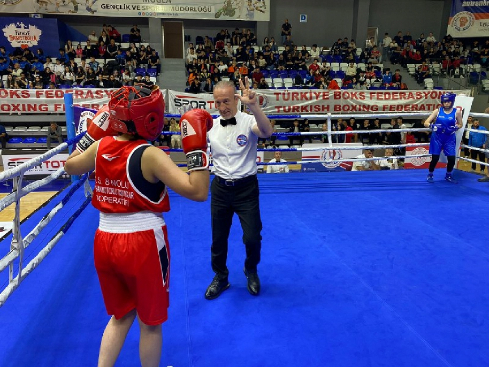 Türkiye Yıldızlar Kızlar ve Erkekler Boks Şampiyonası Fethiye'de başladı