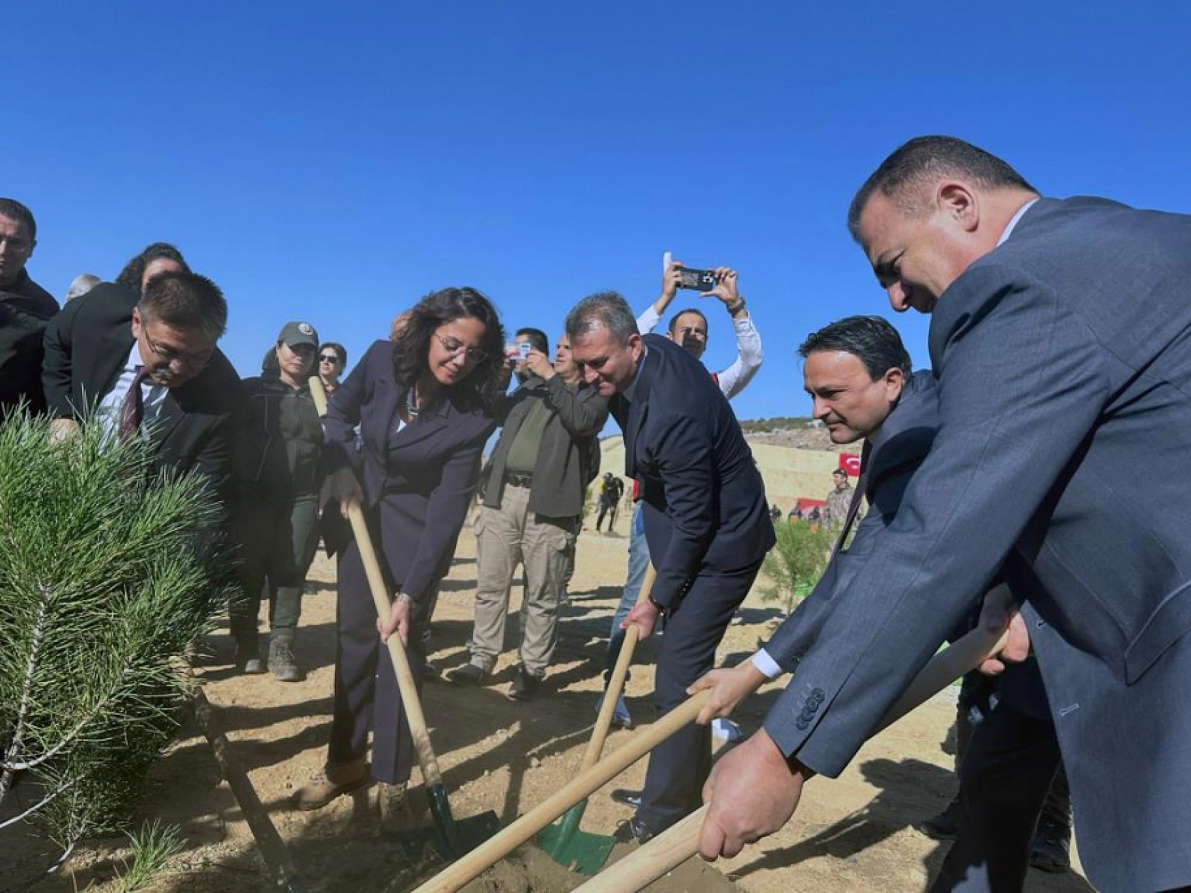 Muğla'da yükümlüler 250 fidanla 'Yeşil Vatana' katkı verdi