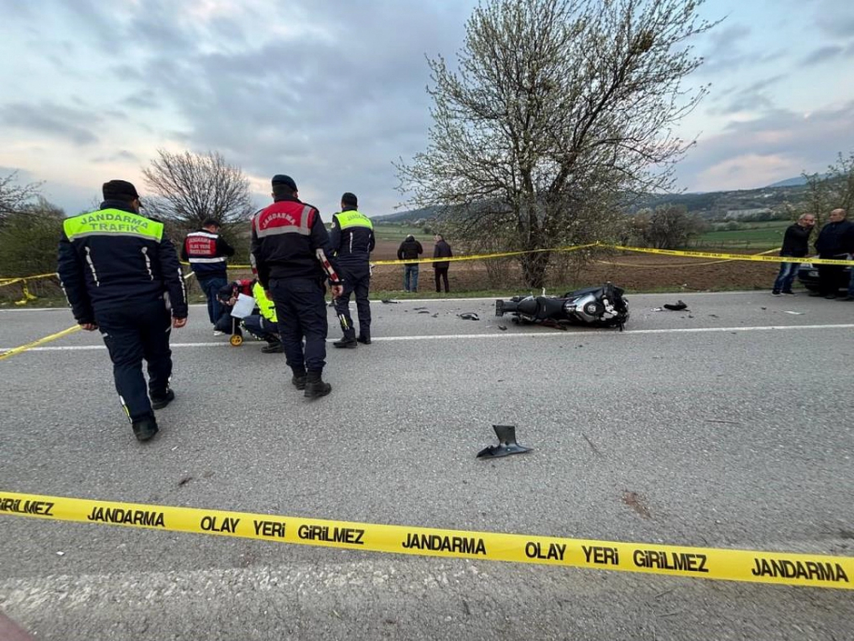 Traktörle motosiklet çarpıştı: 1 ölü, 1 yaralı