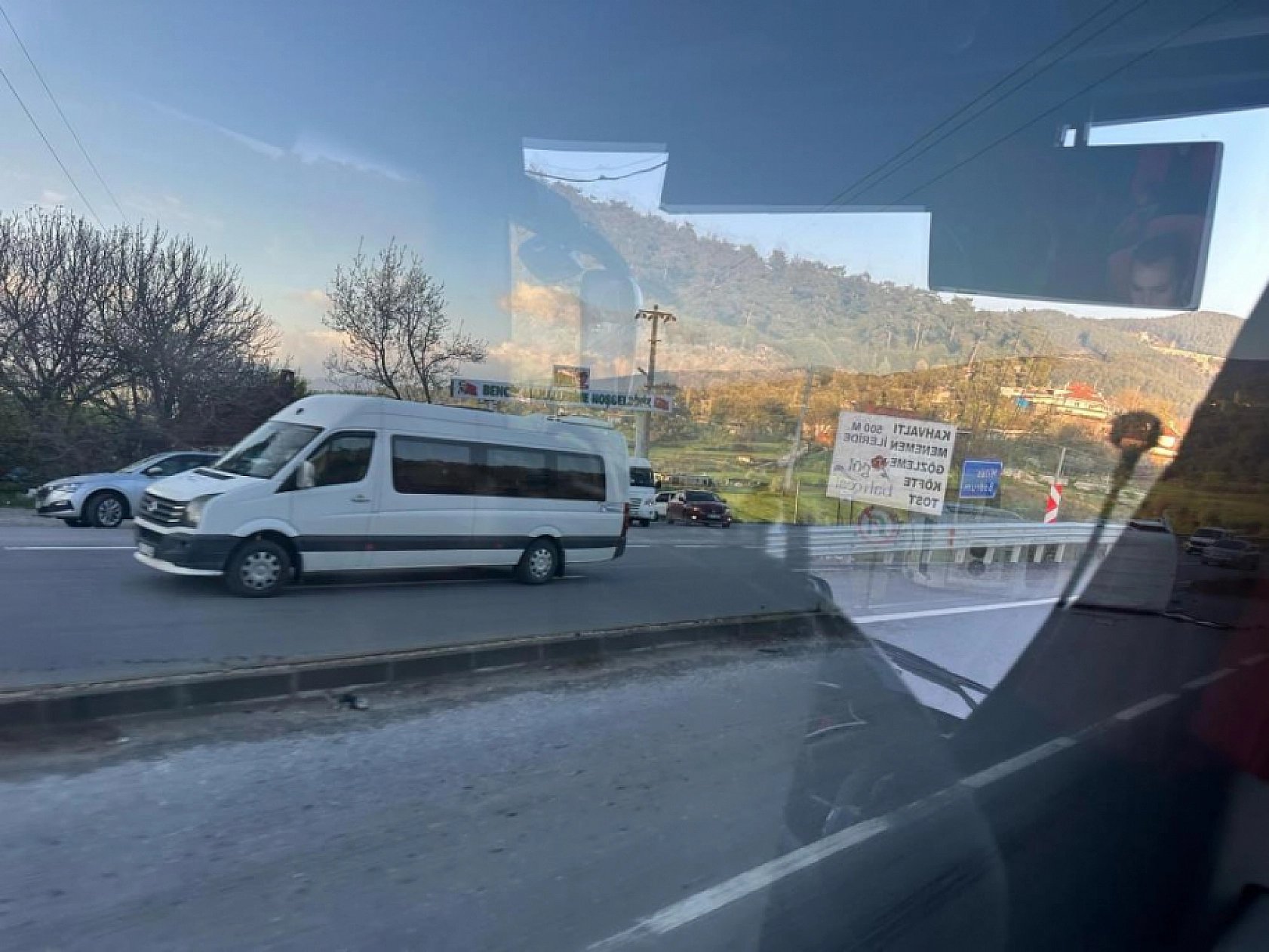 Yatağan'da trafik kazası can aldı! 6 yaralı, 2 kişinin durumu kritik