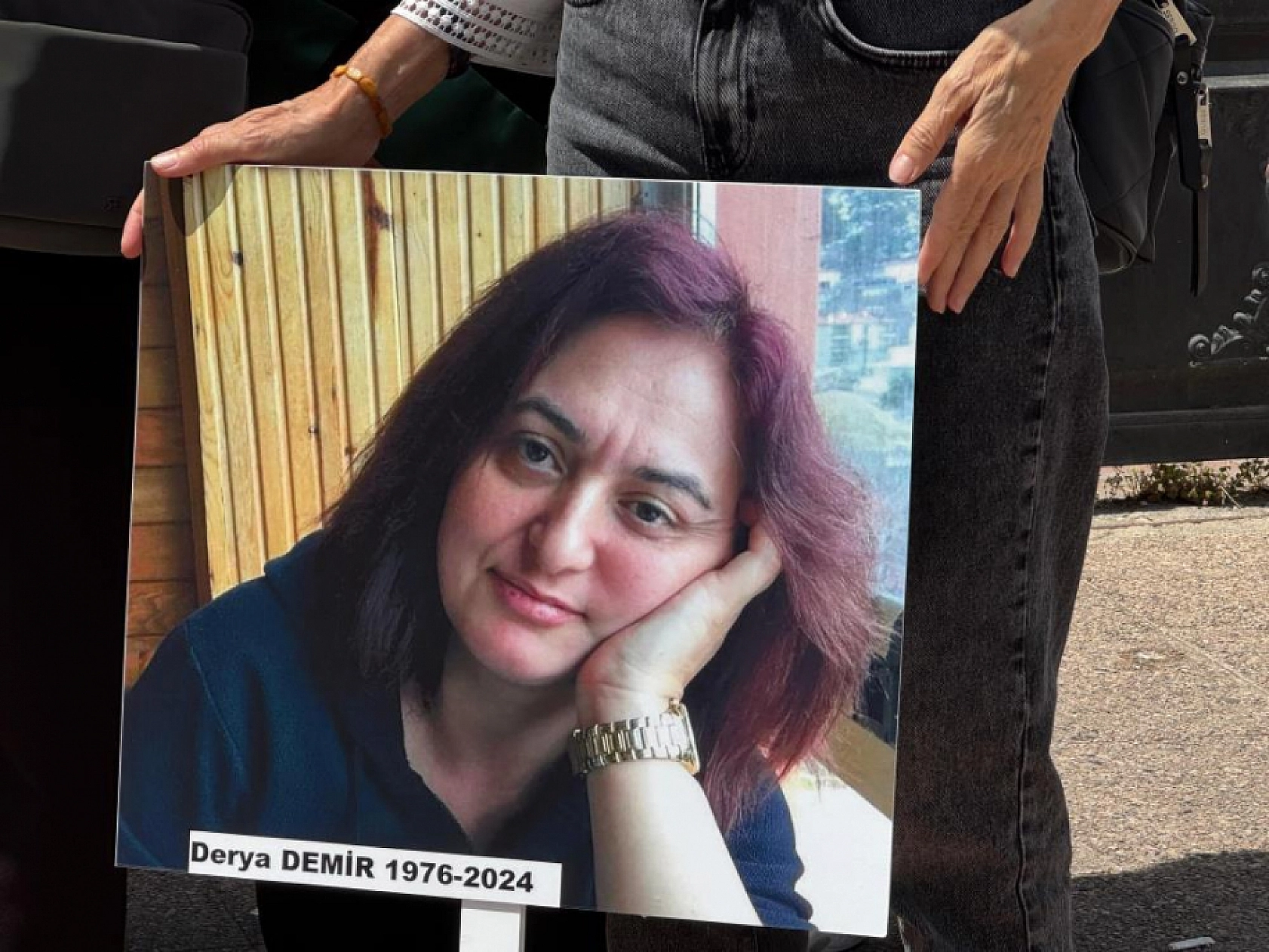 Derya öğretmeni katleden meslektaşı, ağırlaştırılmış müebbetle yargılanmaya başladı