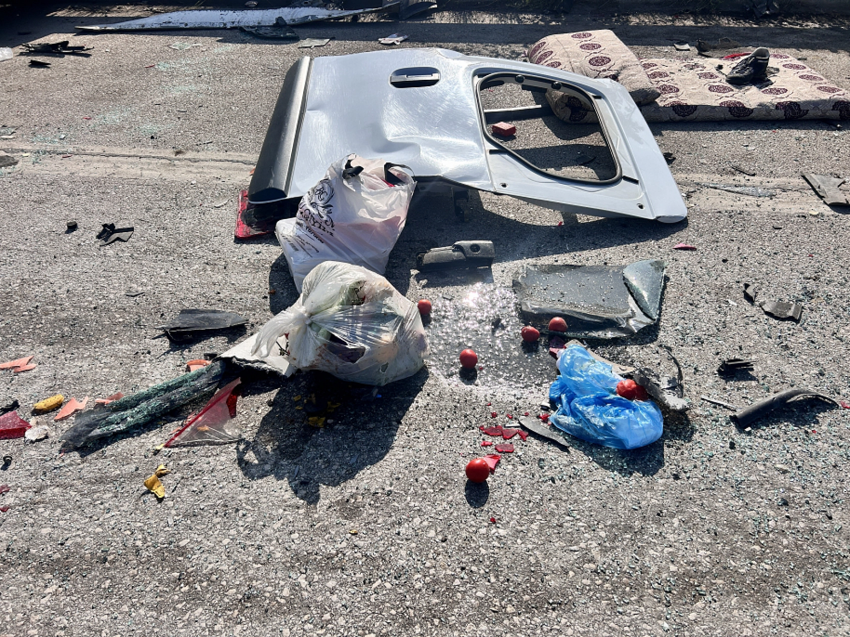 Kamyon 3 aracı biçti: 1 ölü, 10 yaralı