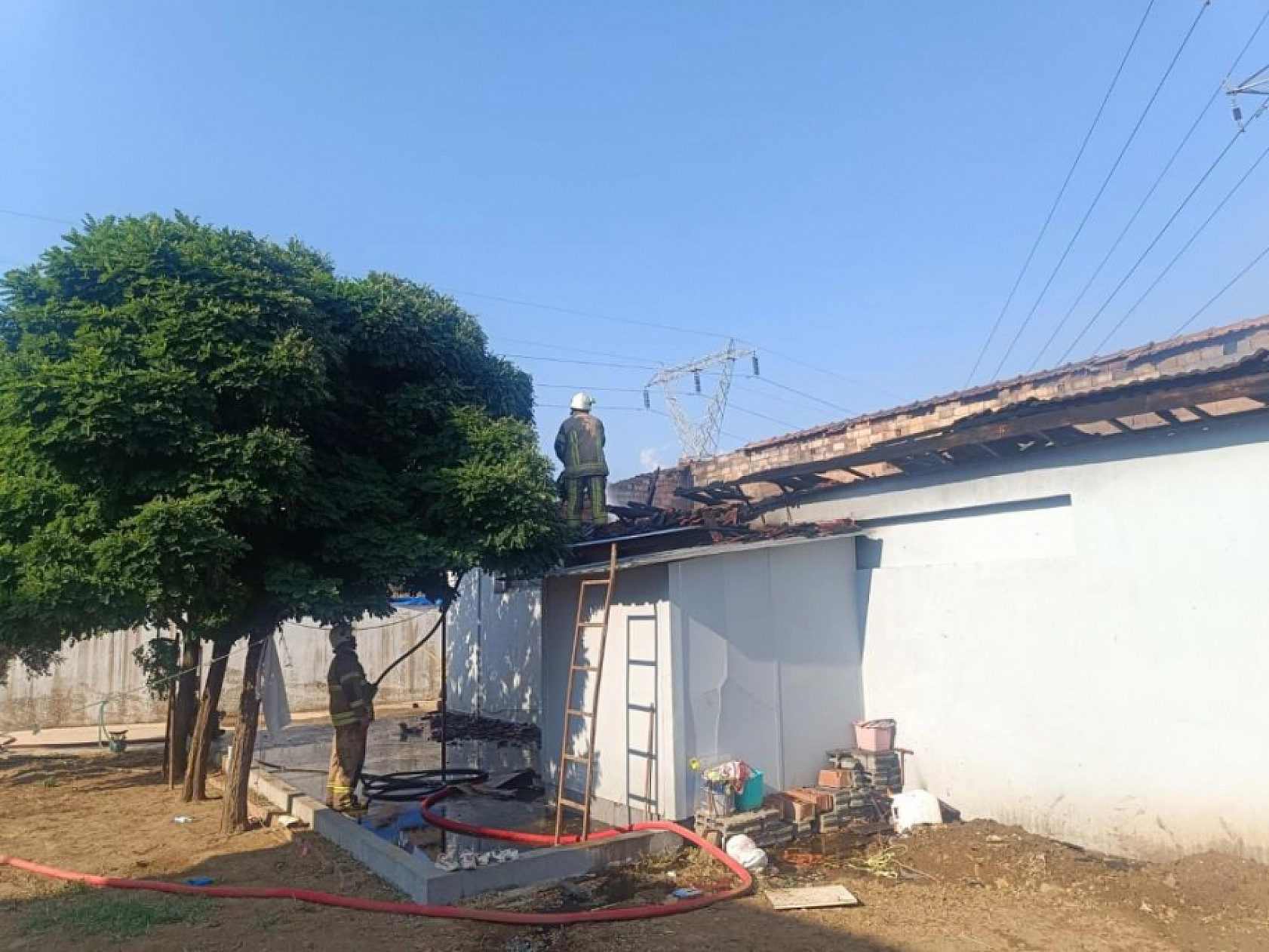 Çiftlik yangını: 1 yaşındaki bebek ağır yaralandı