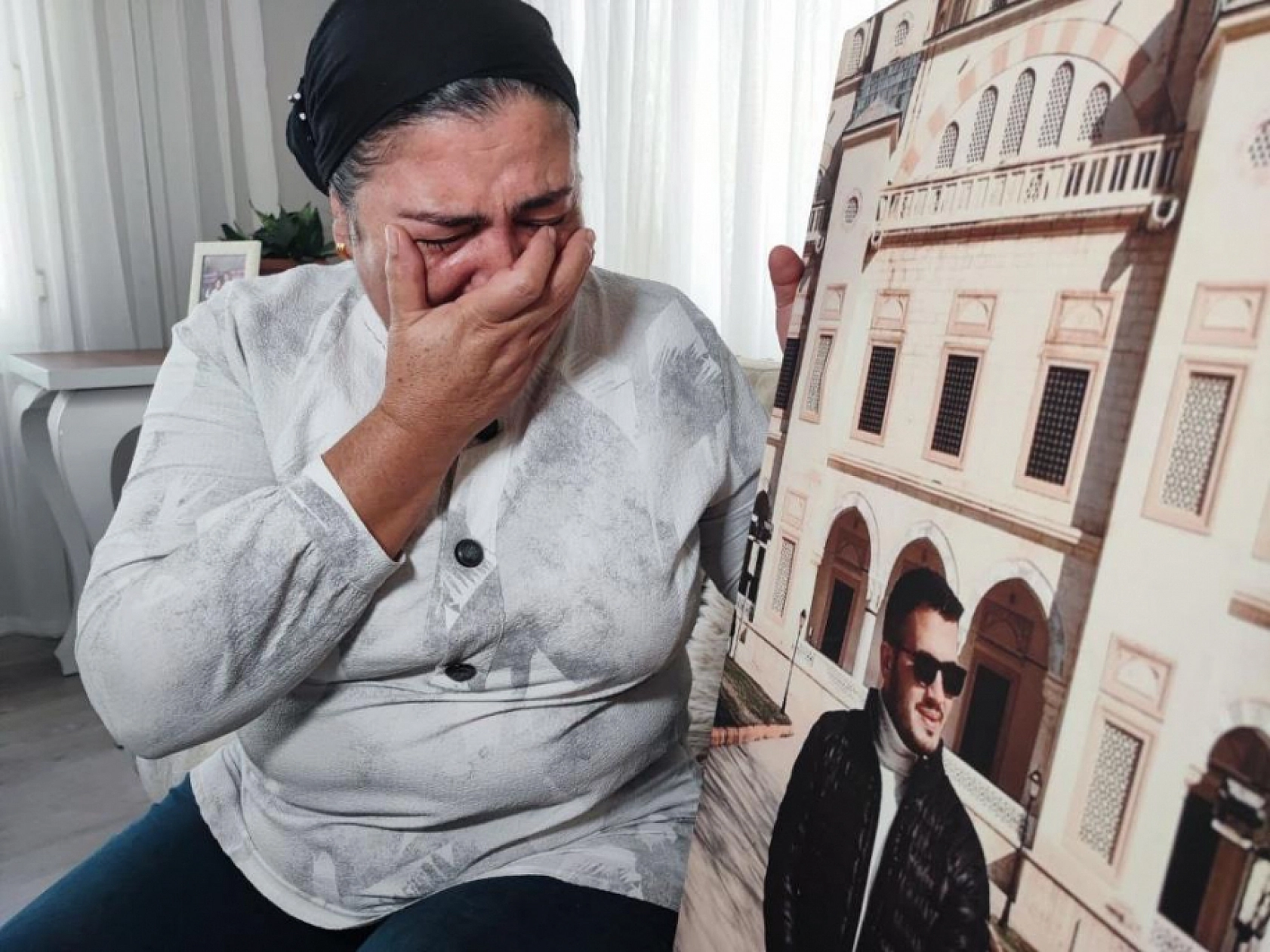 Ömür Boyu Hapis Cezası İndirildi, Anne Gözyaşlarına Boğuldu