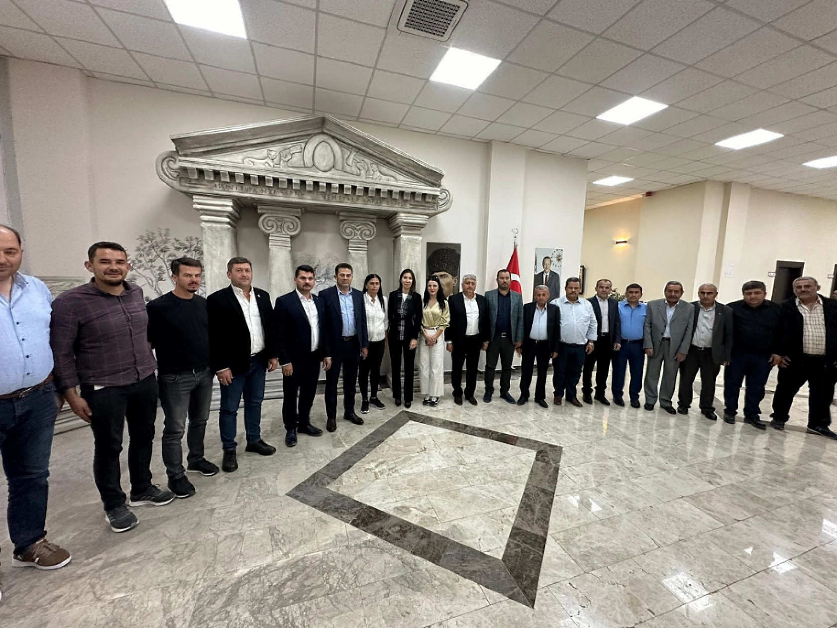 Seydikemer AK Parti Yönetiminden Kaymakam ve Belediye Başkanına Ziyaret