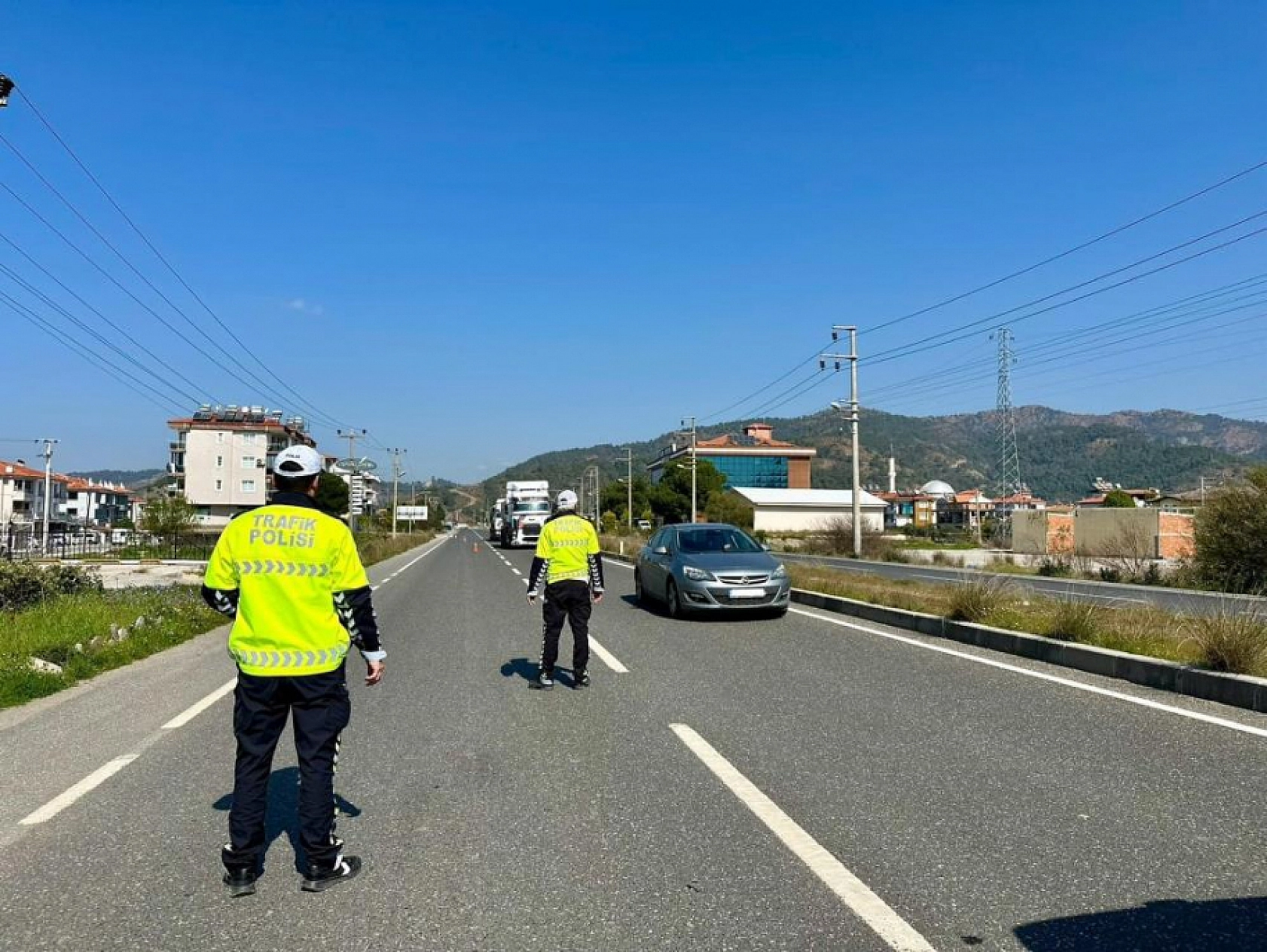 Ortaca'da Drone ile Trafik Denetimi! Sürücüler Uyarıldı