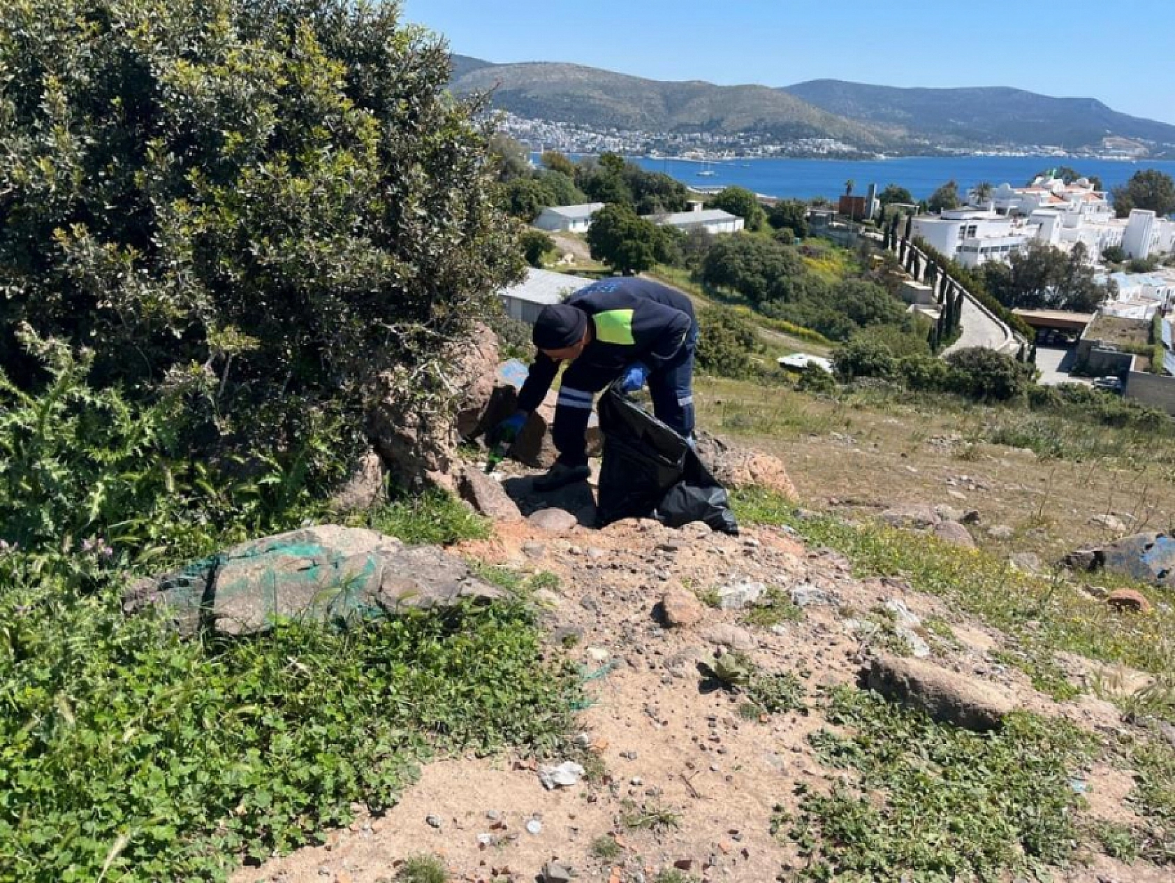 Bodrum'da yaz temizliği başladı! Gümbet'te 2 bin 250 kilogram atık toplandı