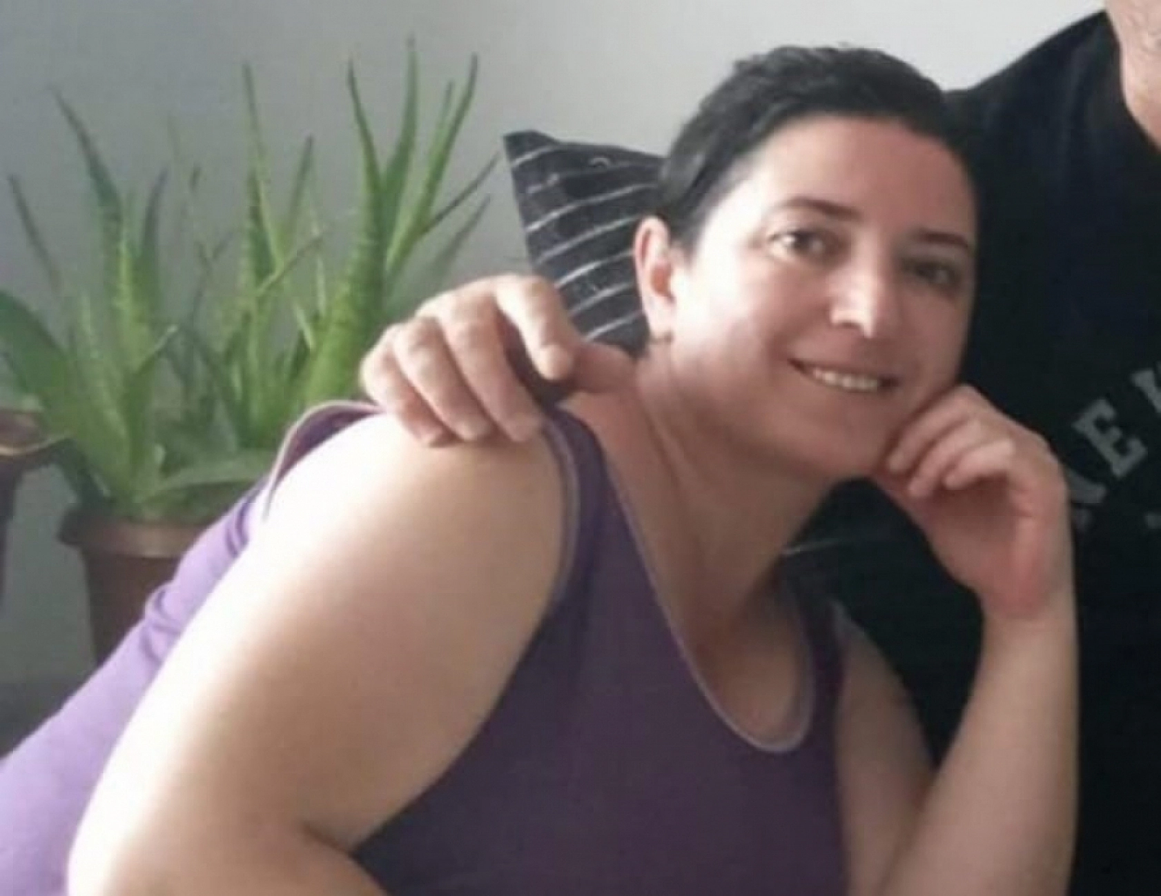 Boşanma aşamasındaki eşi tarafından öldürülen kadının ailesinden aldatma iddialarına yalanlama