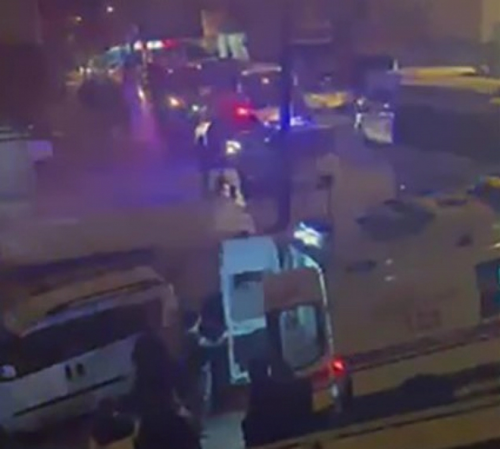 Sokak ortasında eski eşini bıçakladı