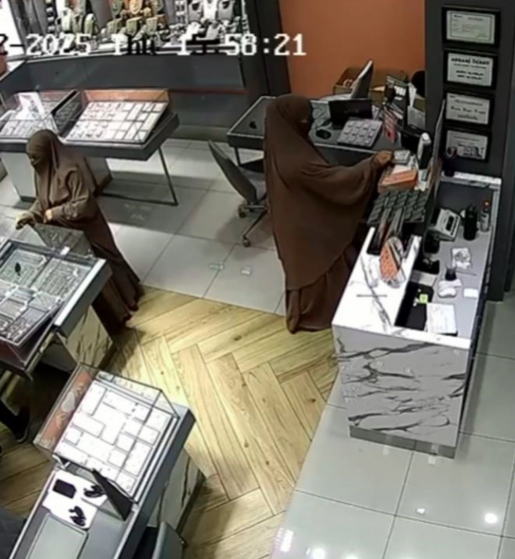 Kuyumculara dadanan biri çocuk 2 suç makinesi yakalandı