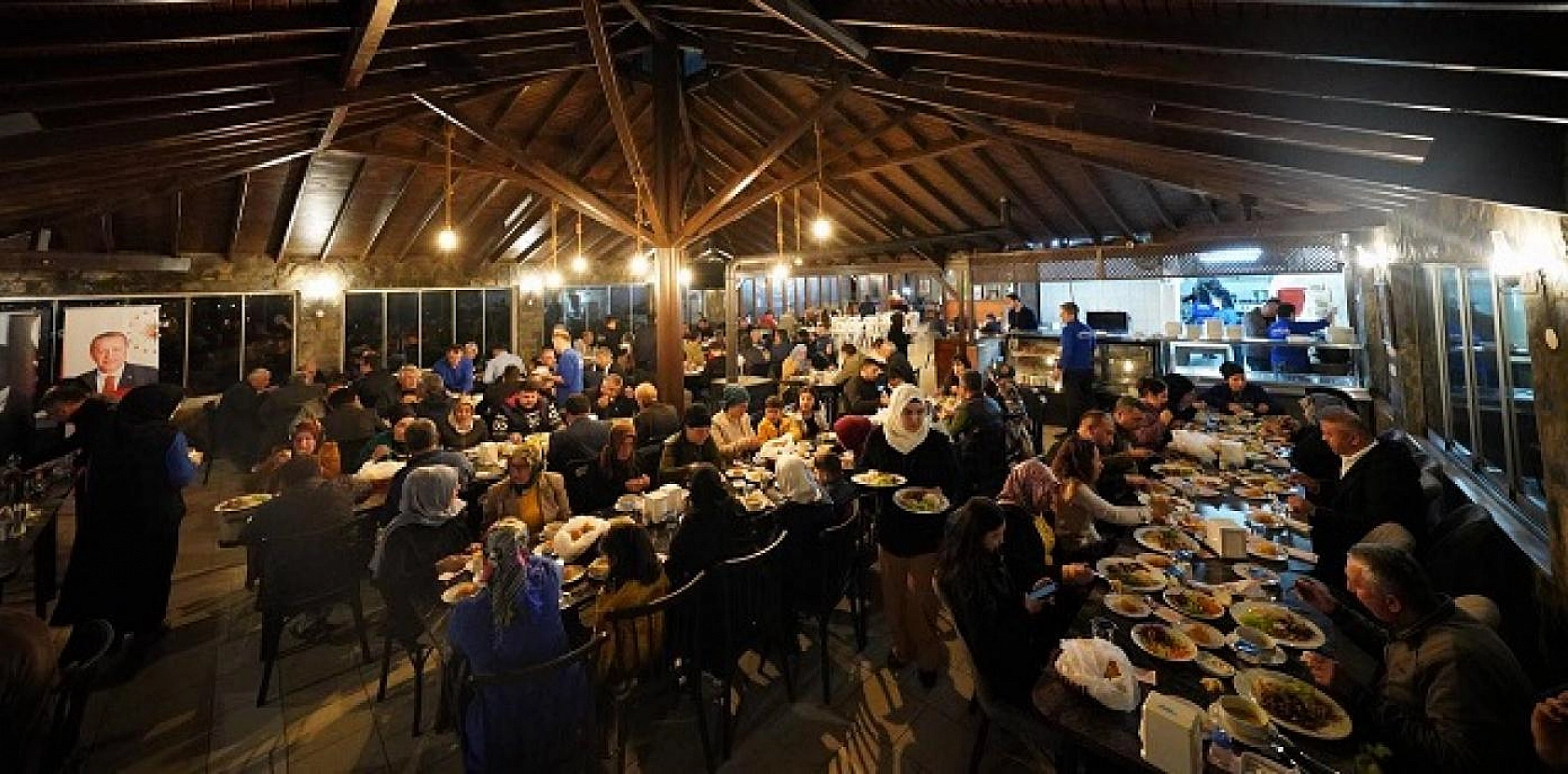 Başkan Akdenizli, MHP Teşkilatının Yemeğine Katıldı