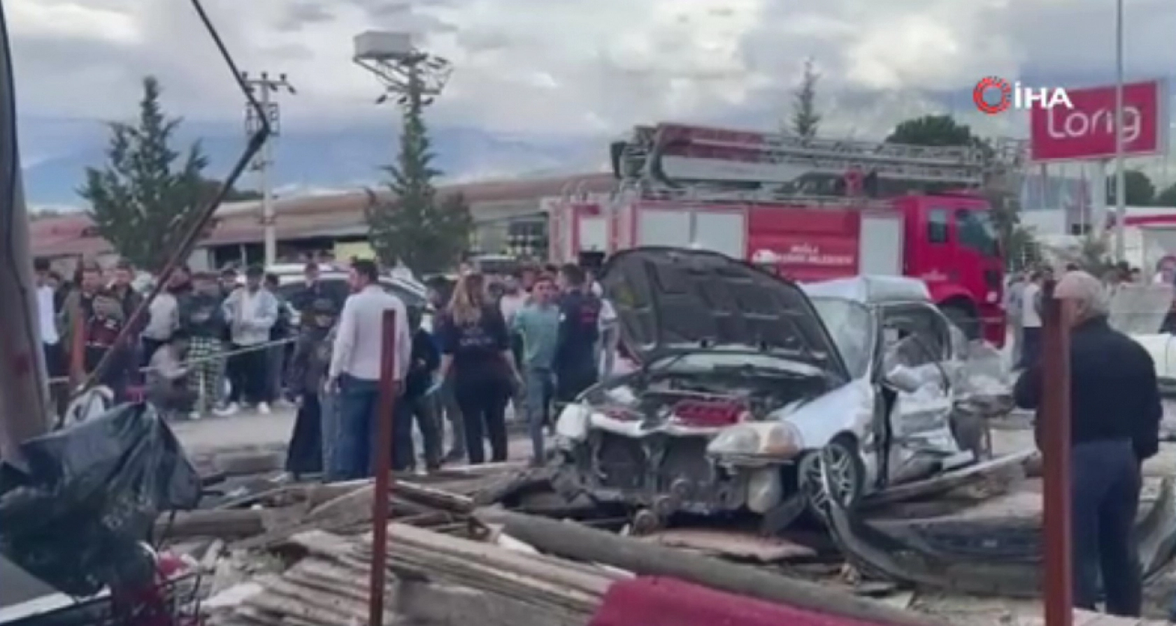 Seydikemer'de feci kaza: 4 ölü, 2 ağır yaralı