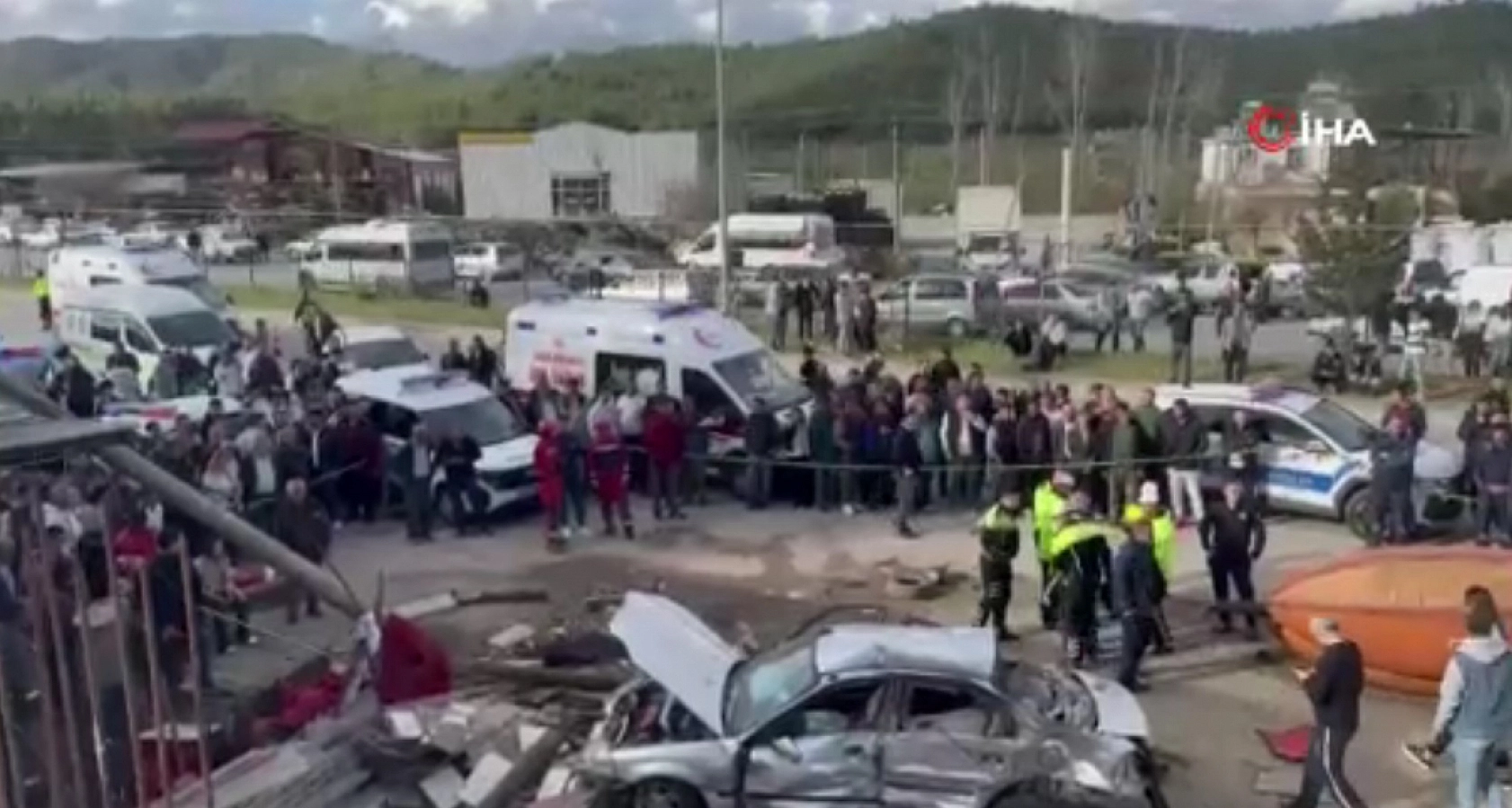 Seydikemer'de feci kaza: 4 ölü, 2 ağır yaralı