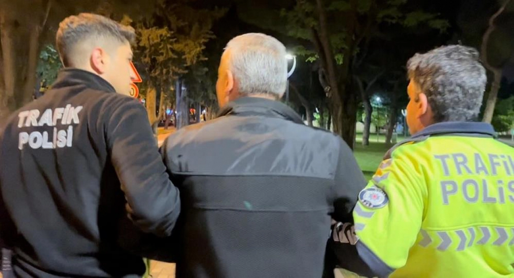 Uygulamayı görünce yaya kaçmayı denedi, yine yakalandı