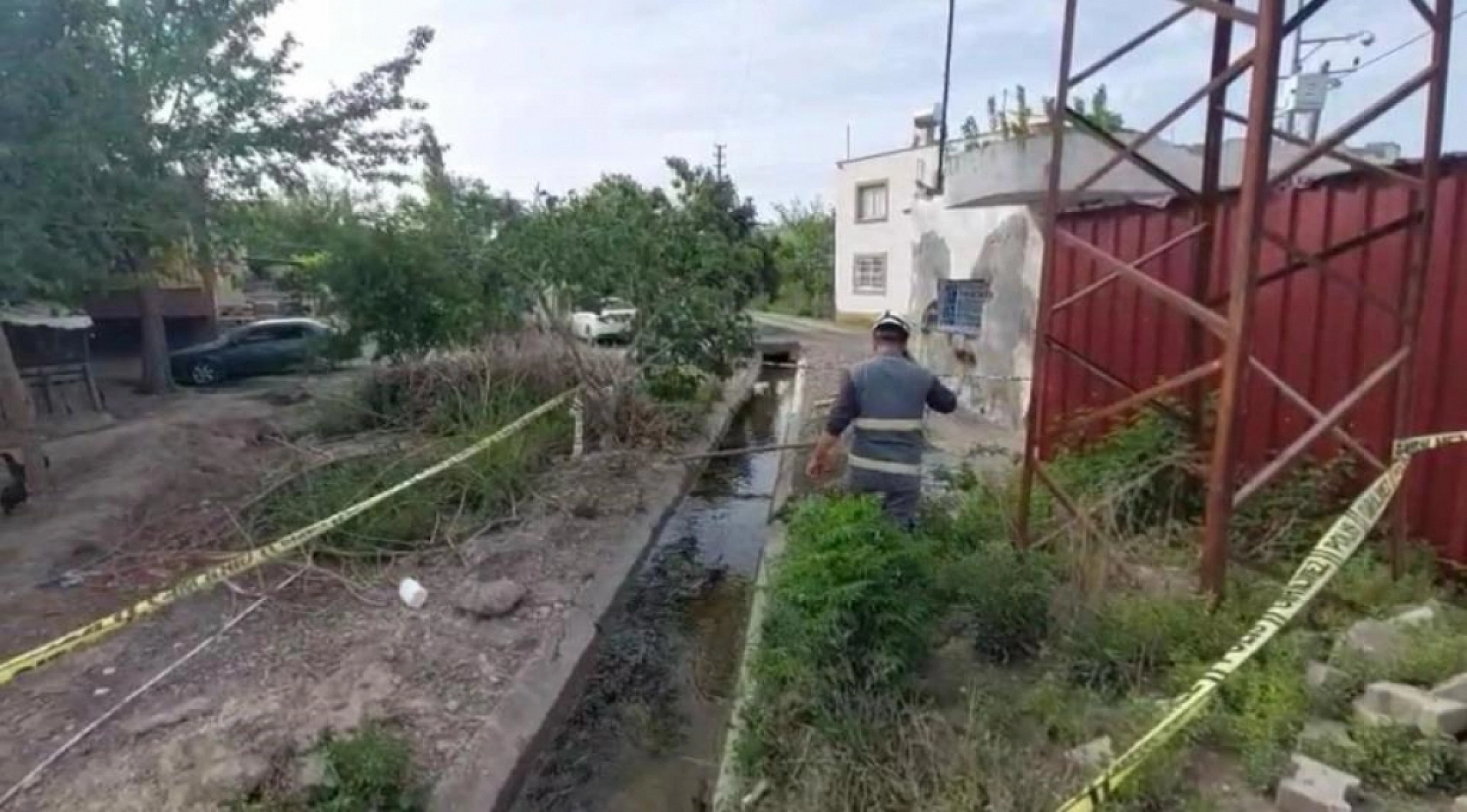 Elini yıkamak istedi, hayatını kaybetti! Annesi de kurtarmaya çalışırken can verdi