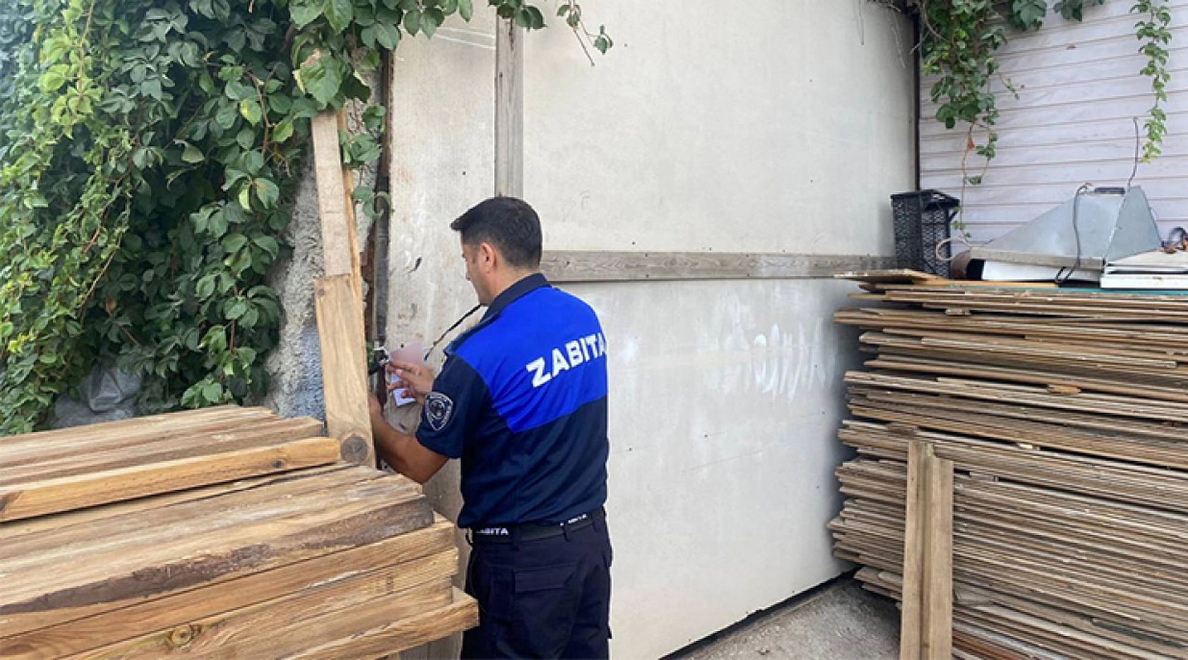 Zabıta ekiplerinden ruhsat denetimi