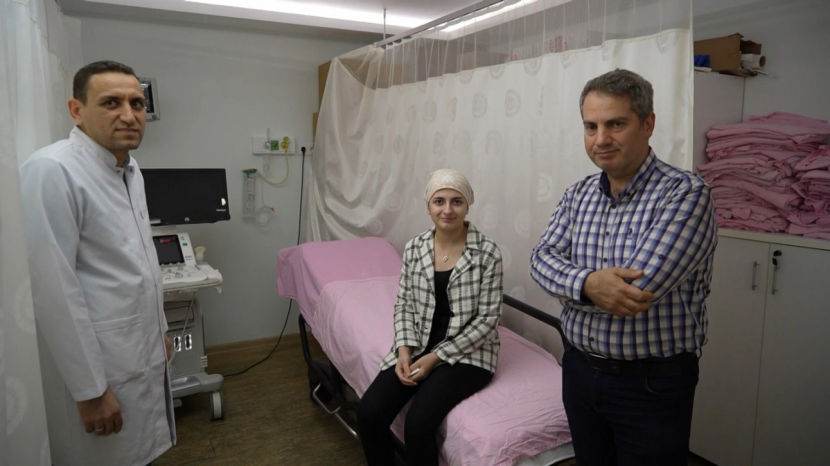 Genç Kız Hastaneye Komada Geldi, Yürüyerek Çıktı