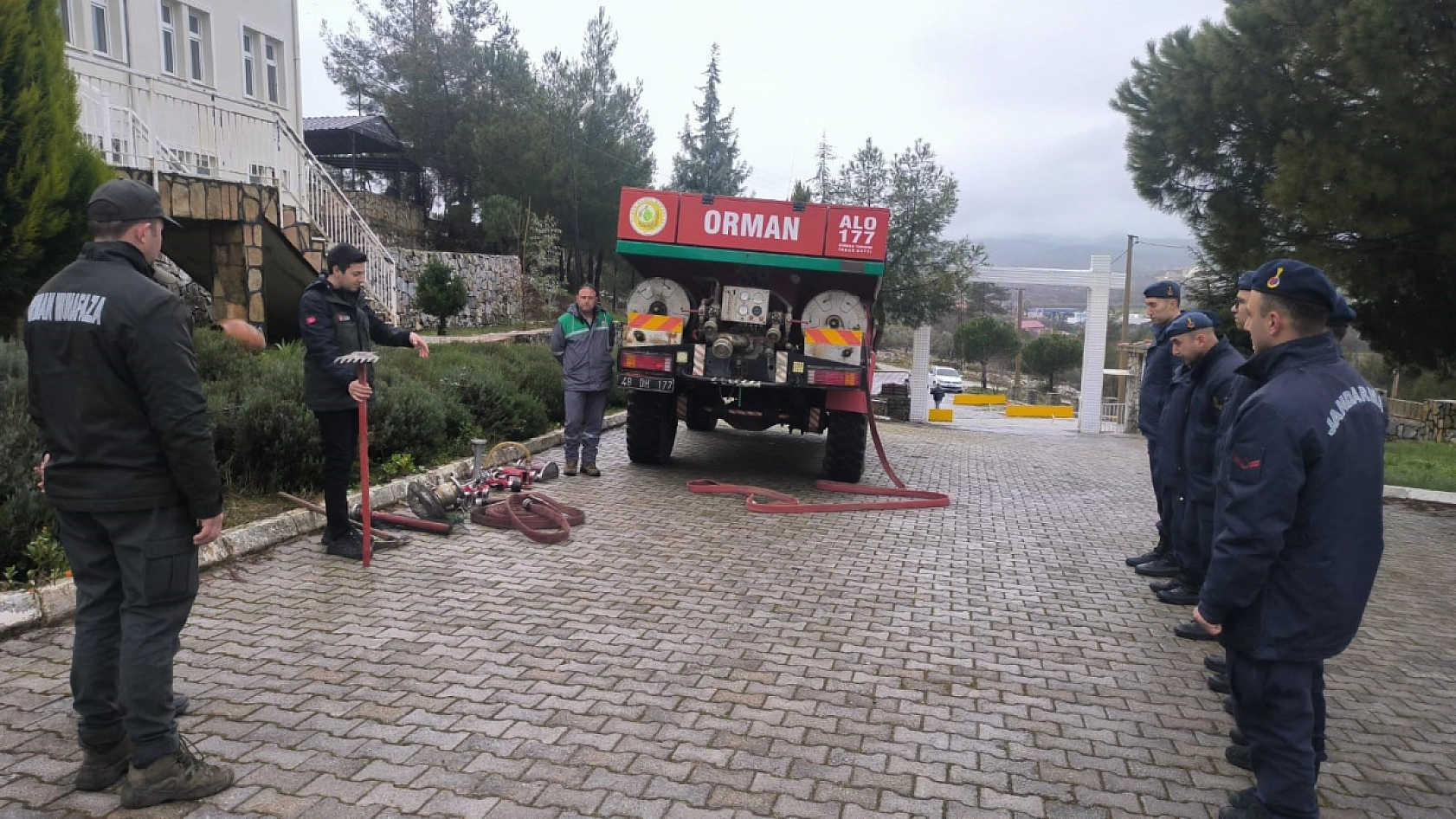 Yerkesik'te Jandarma personeline yangın önleme ve söndürme eğitimi verildi