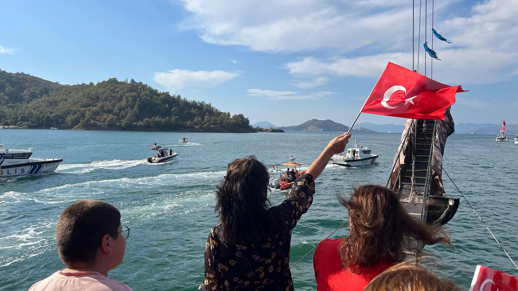 Fethiye'de tekne kortejiyle 29 Ekim coşkusu